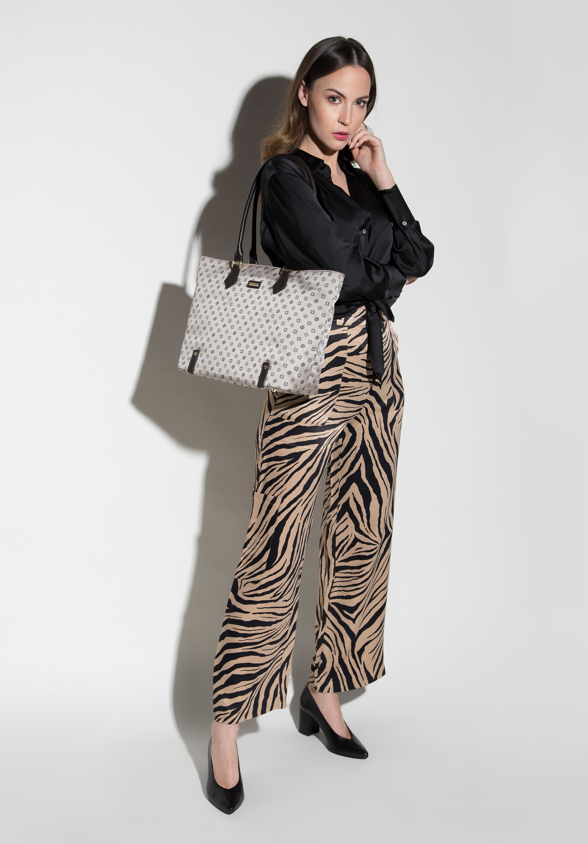 Torebka shopperka z żakardu z opaskami ze skóry