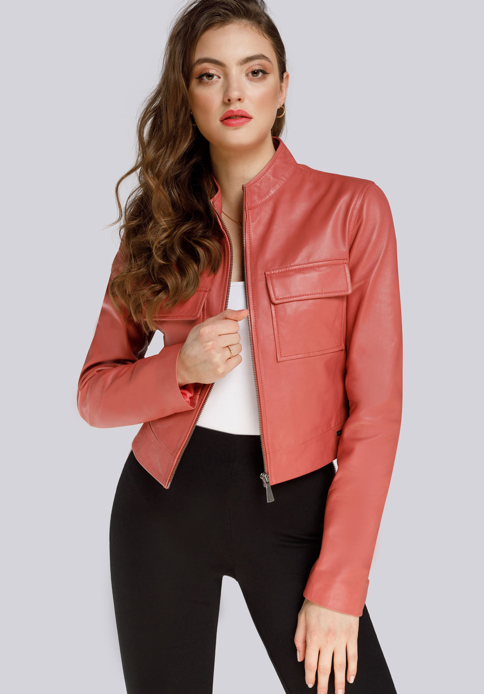 Damska kurtka skórzana krótka