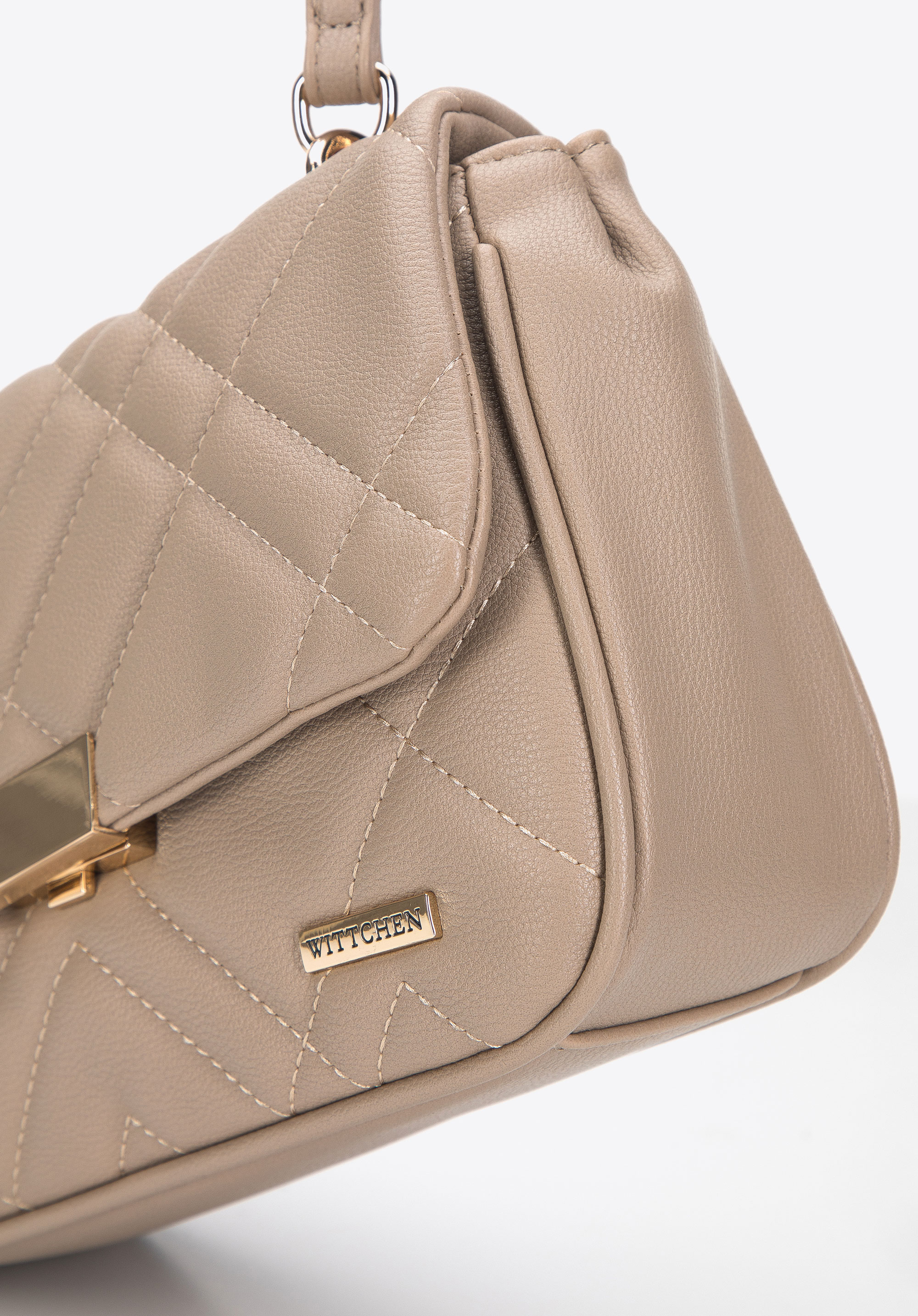 Damska listonoszka z ukośnie pikowanej ekoskóry