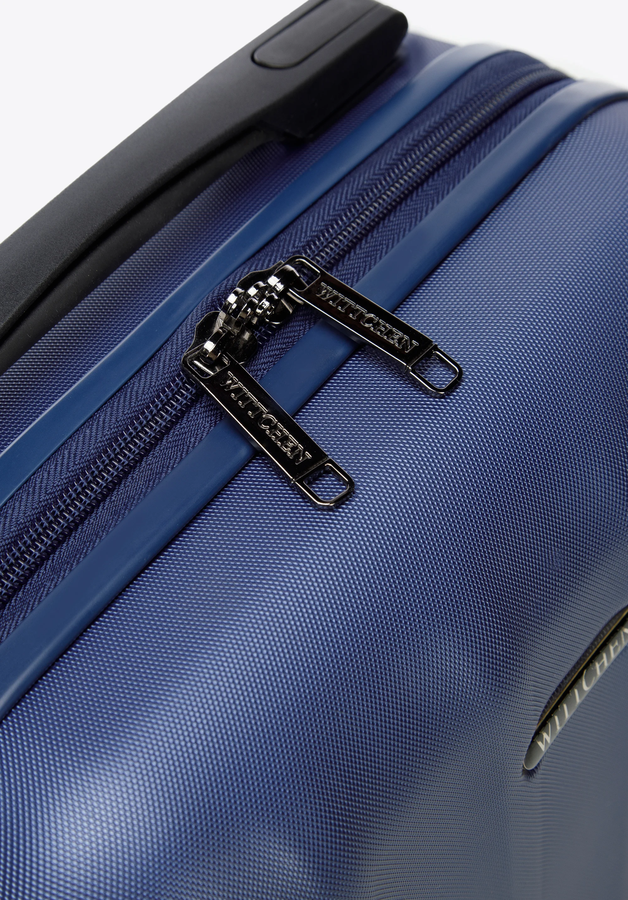 Walizka kabinowa z polikarbonu fakturowana