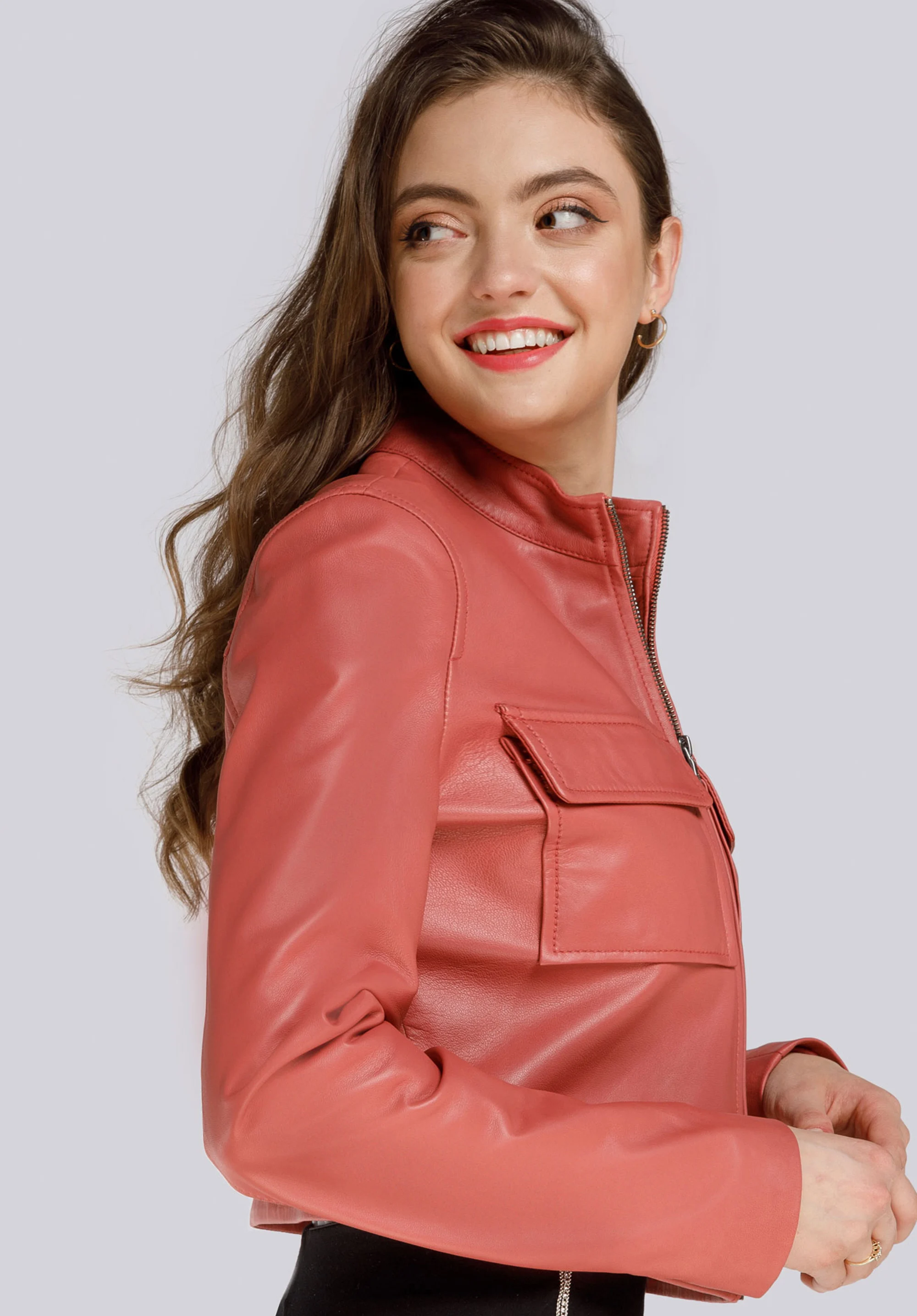 Damska kurtka skórzana krótka