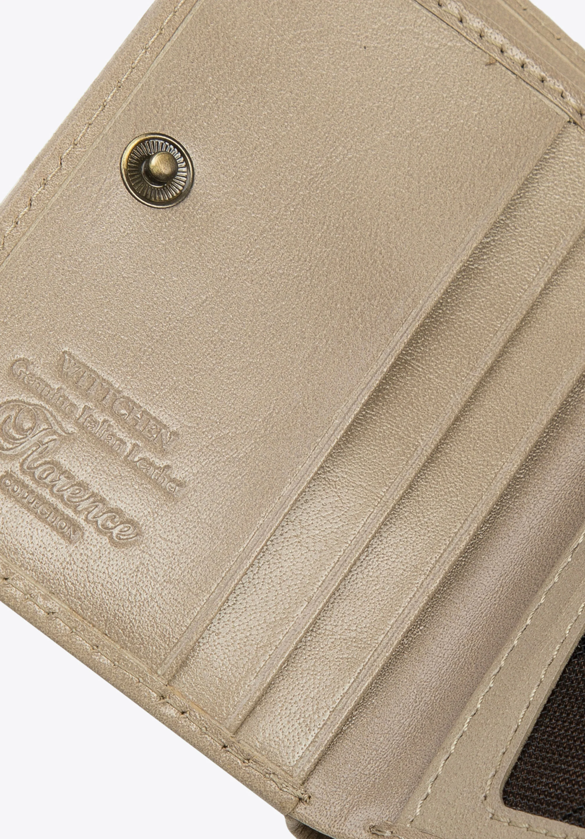 Damski portfel z gładkiej skóry mały