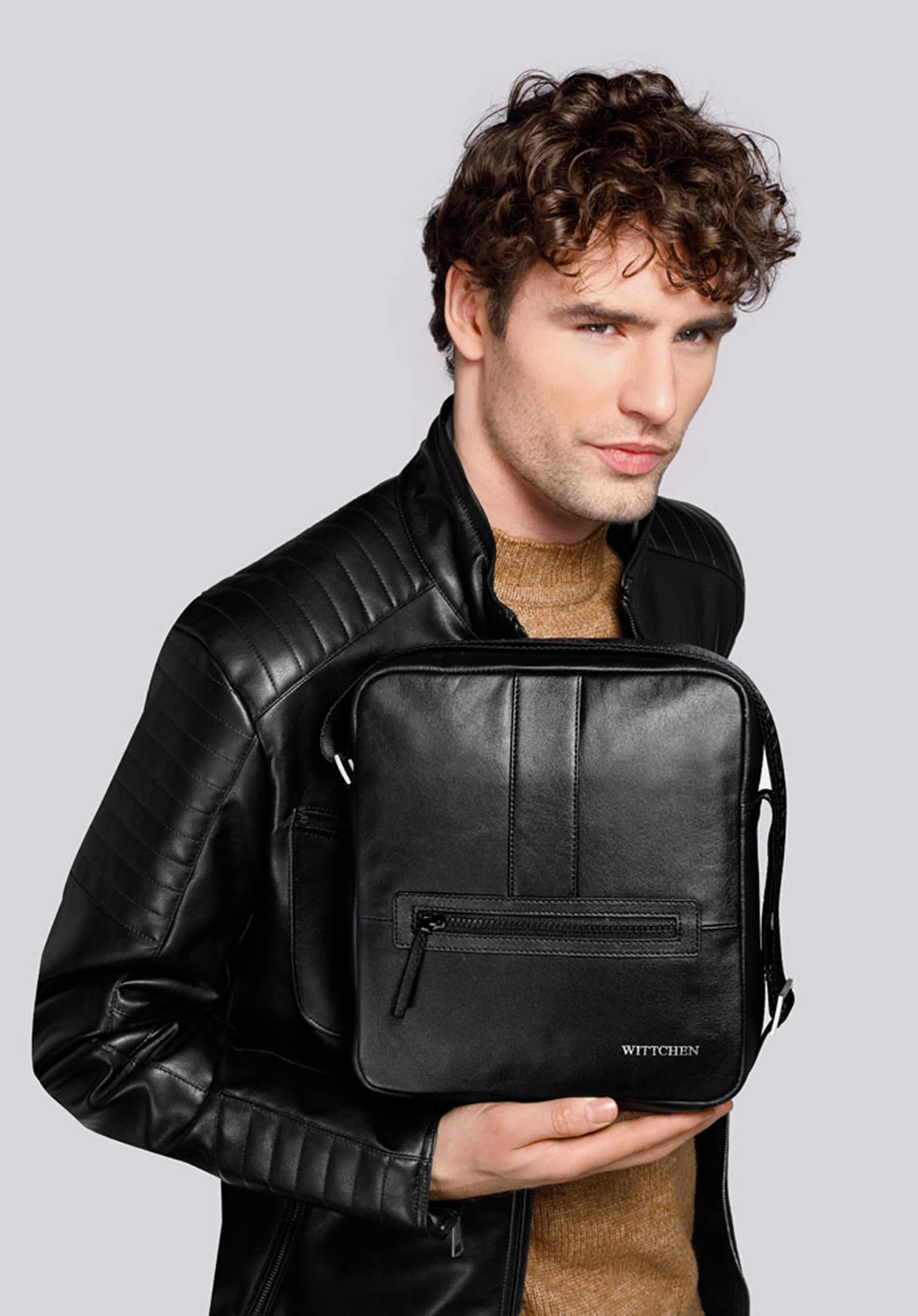 Męska listonoszka skórzana stębnowana średnia