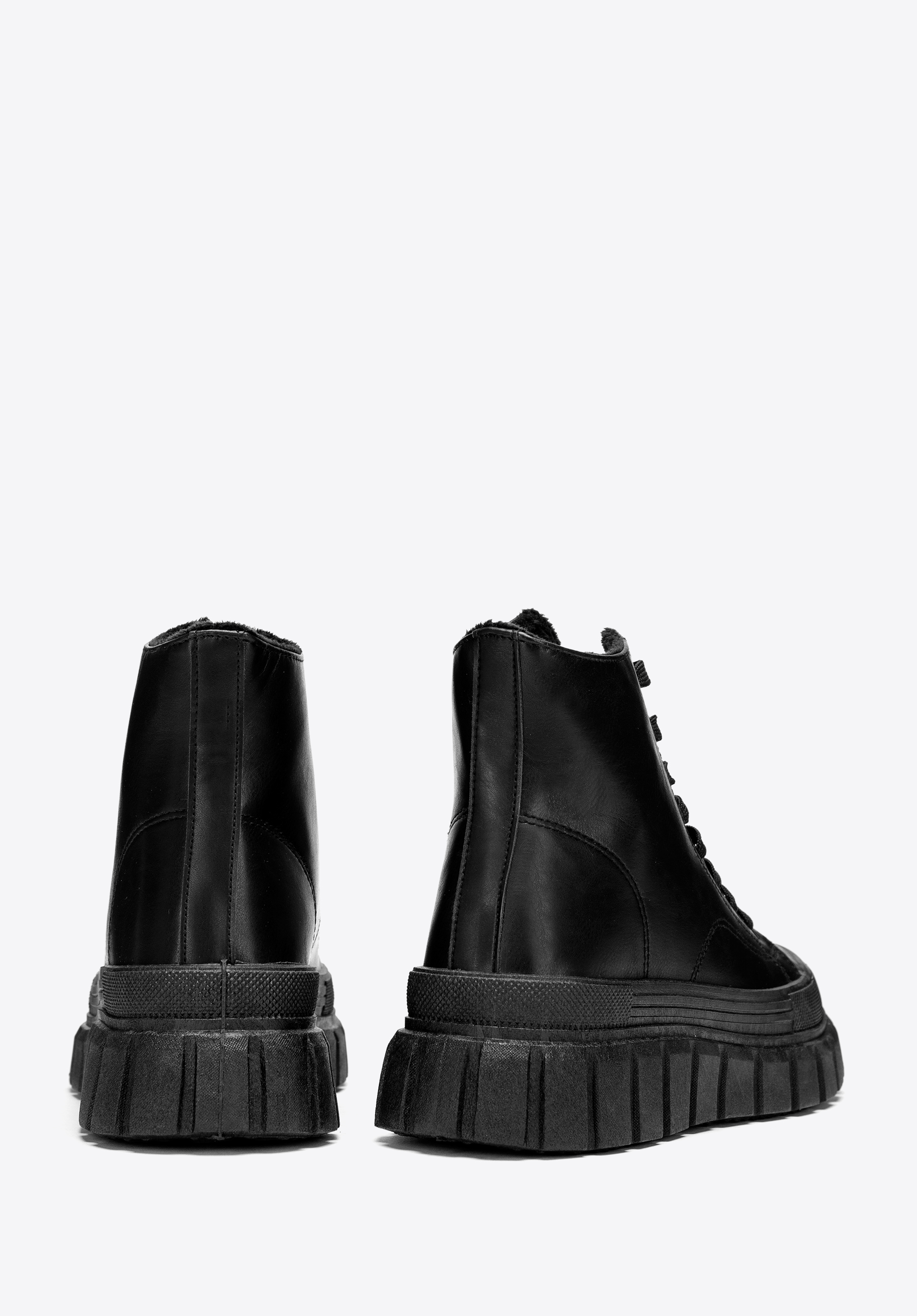 Damskie sneakersy na platformie klasyczne