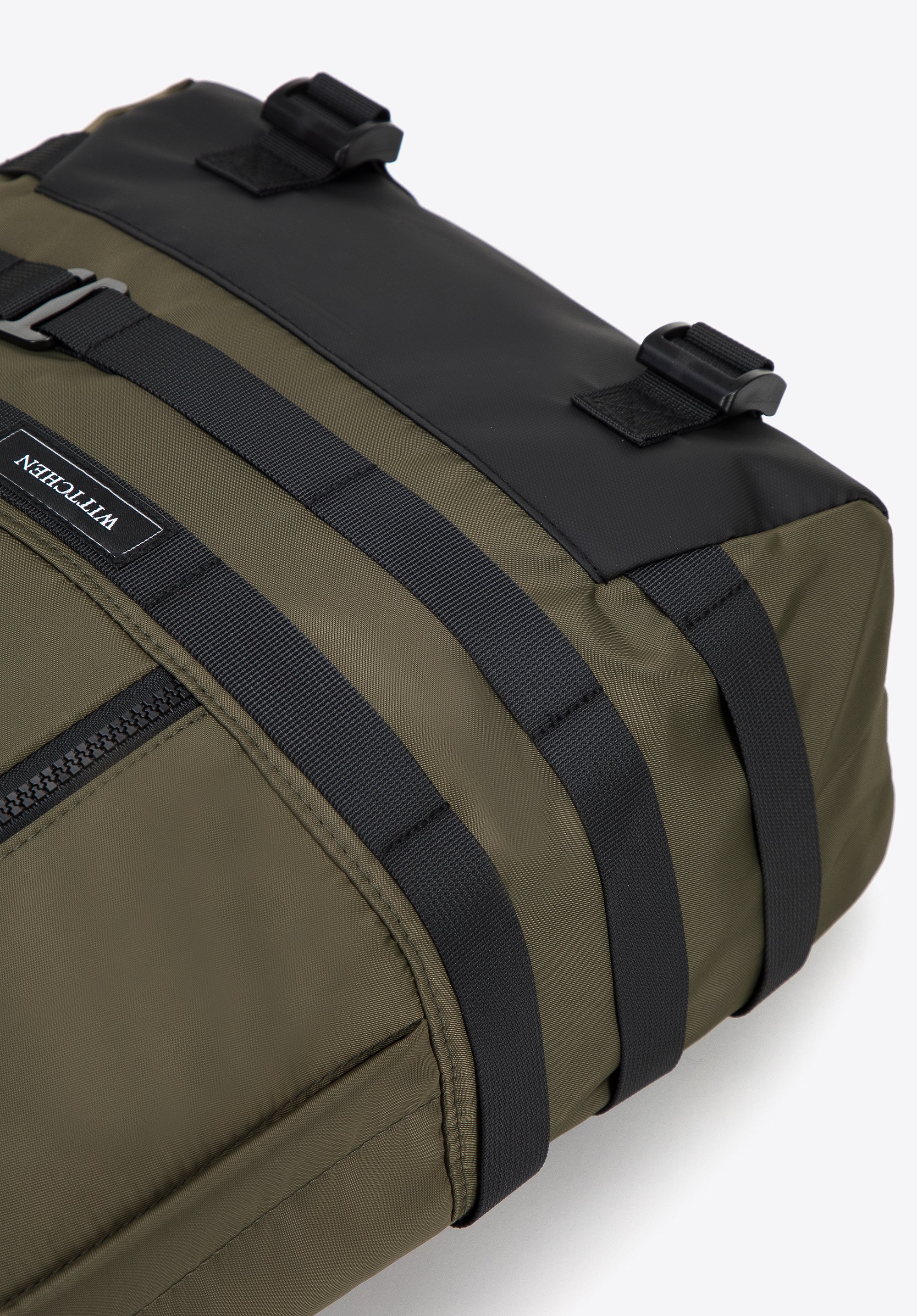 Męski plecak wielofunkcyjny z paskami z przodu