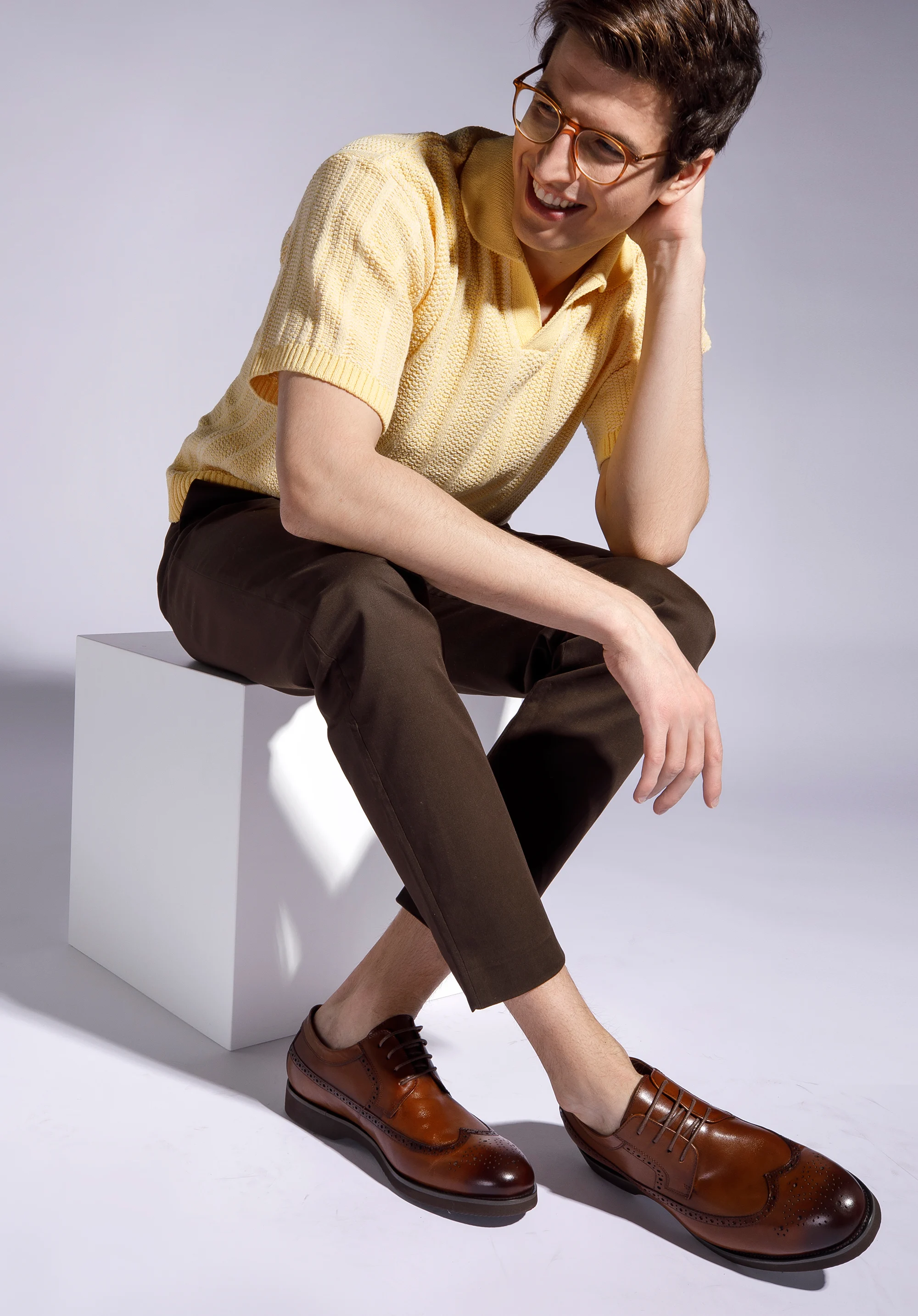 Męskie brogsy skórzane z poziomym przeszyciem na lekkiej podeszwie