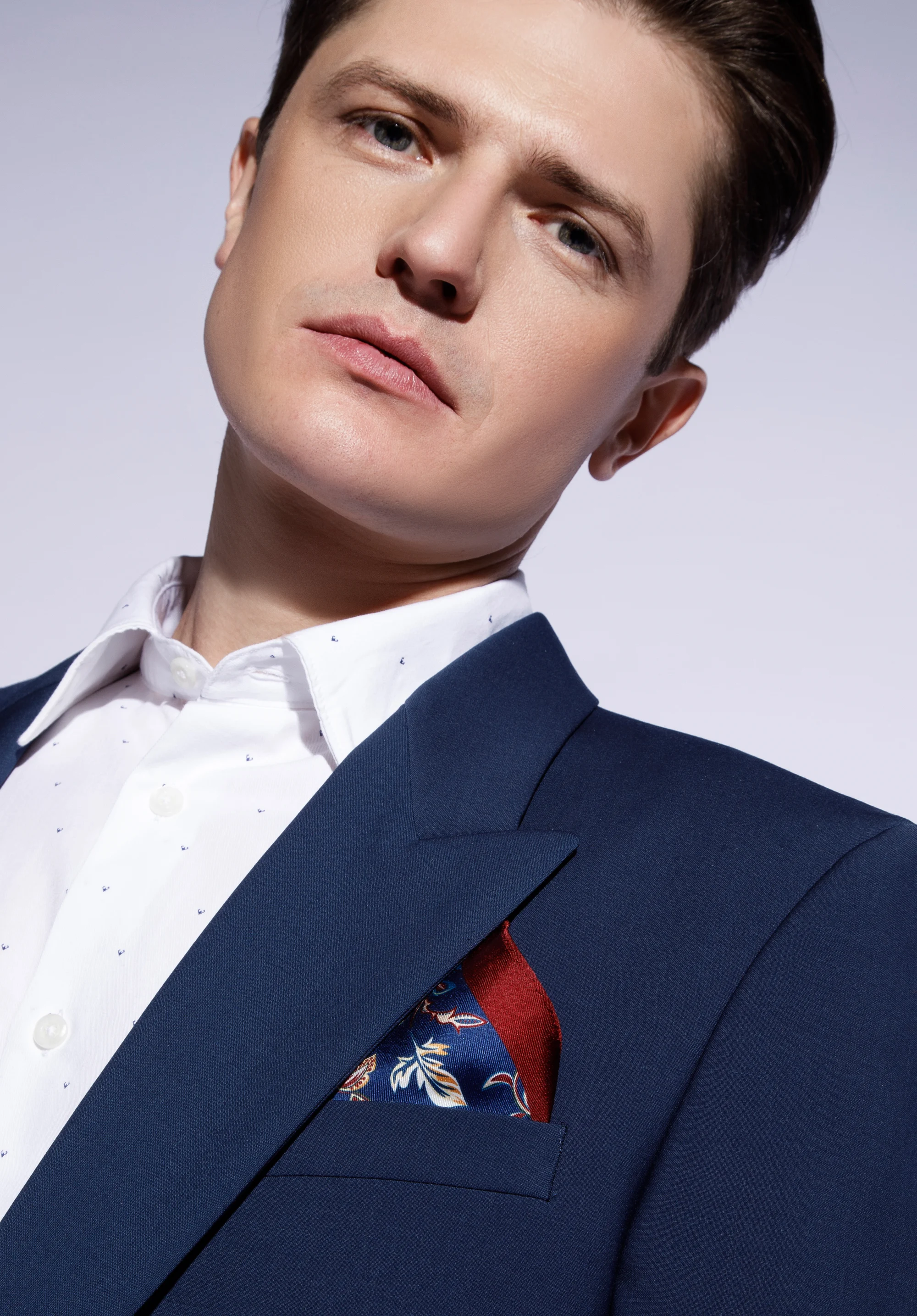 Poszetka jedwabna we wzory