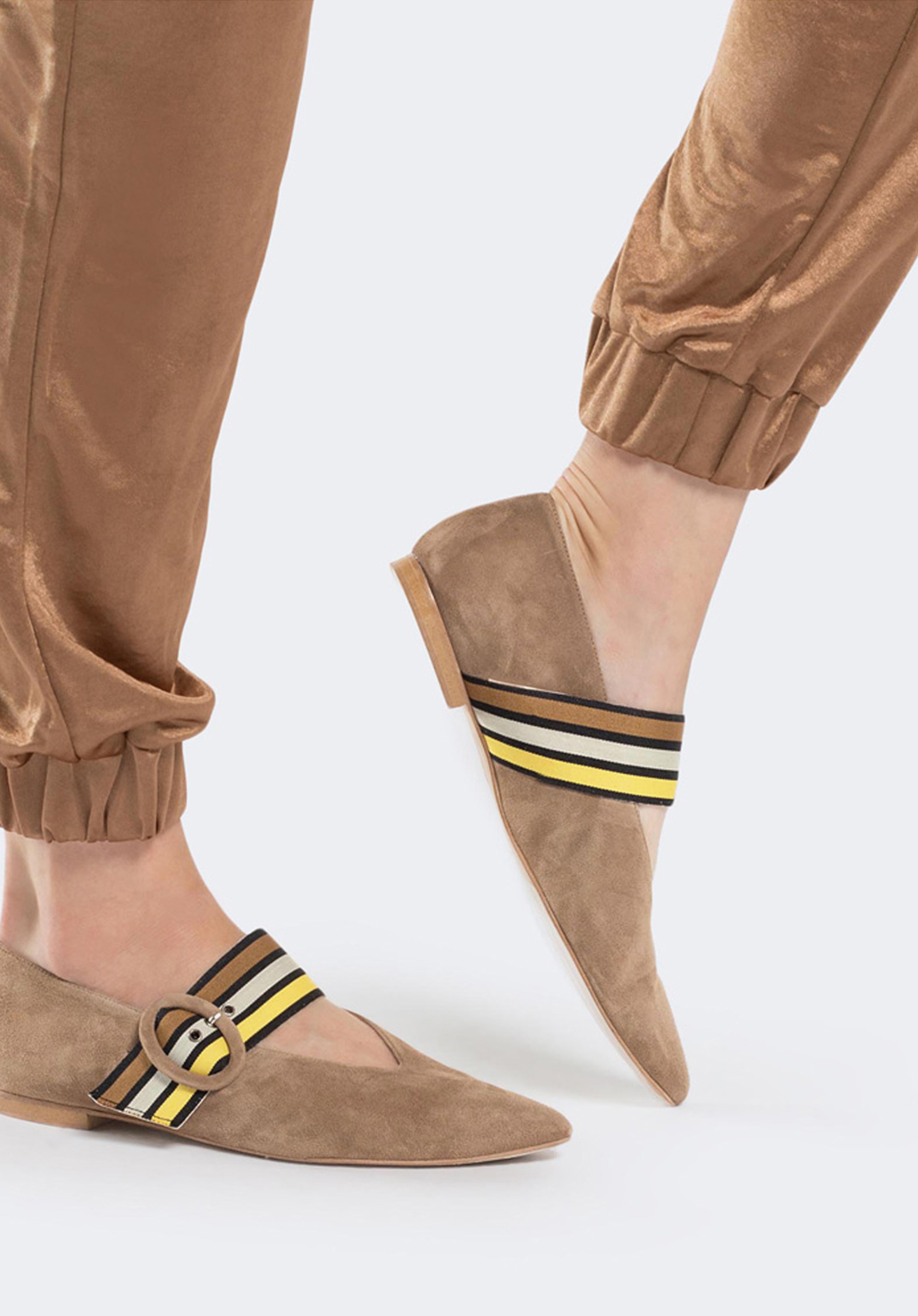 Baleriny skórzane z tasiemką w paski