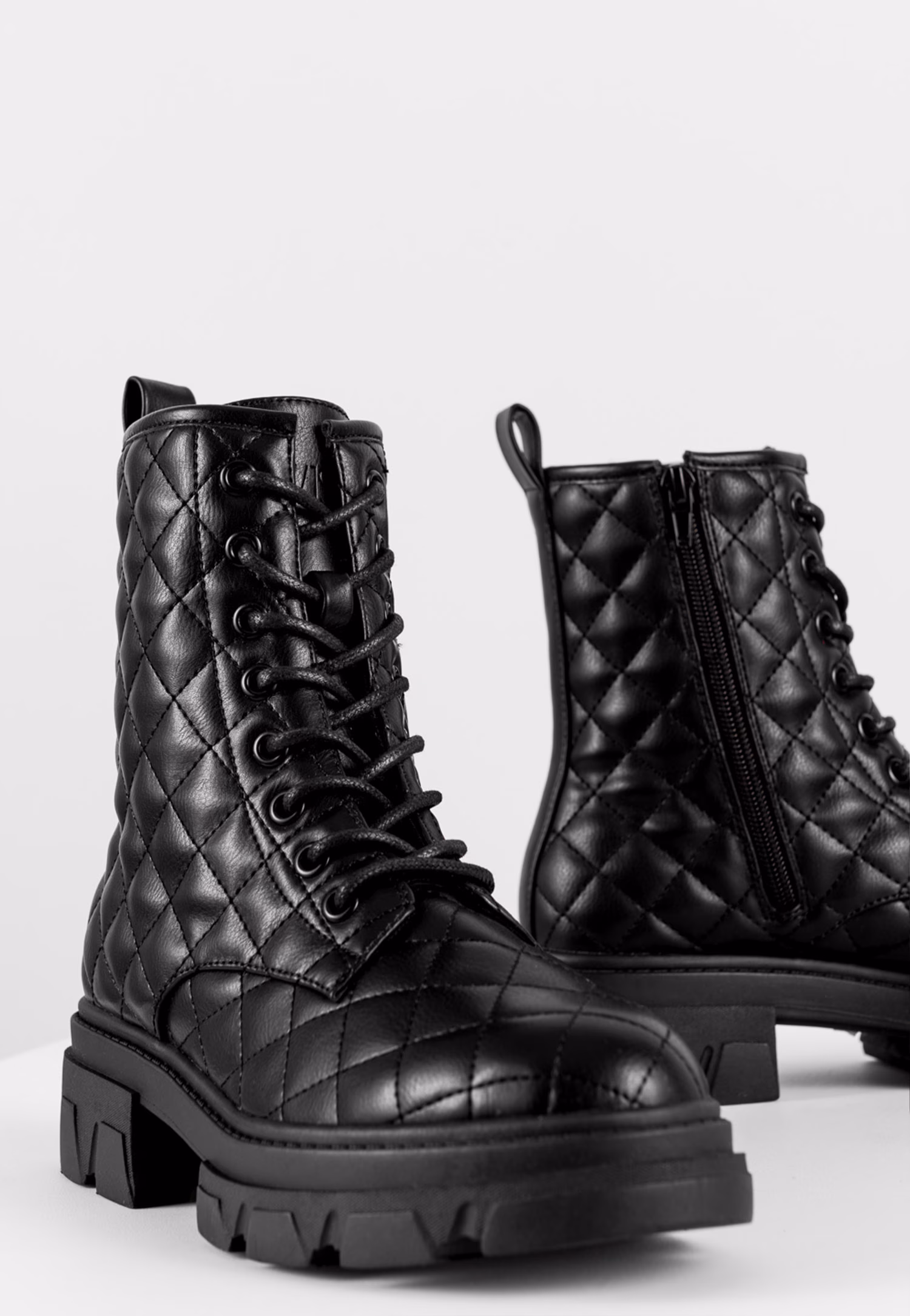 WJS czarne bikery damskie z pikowaniem