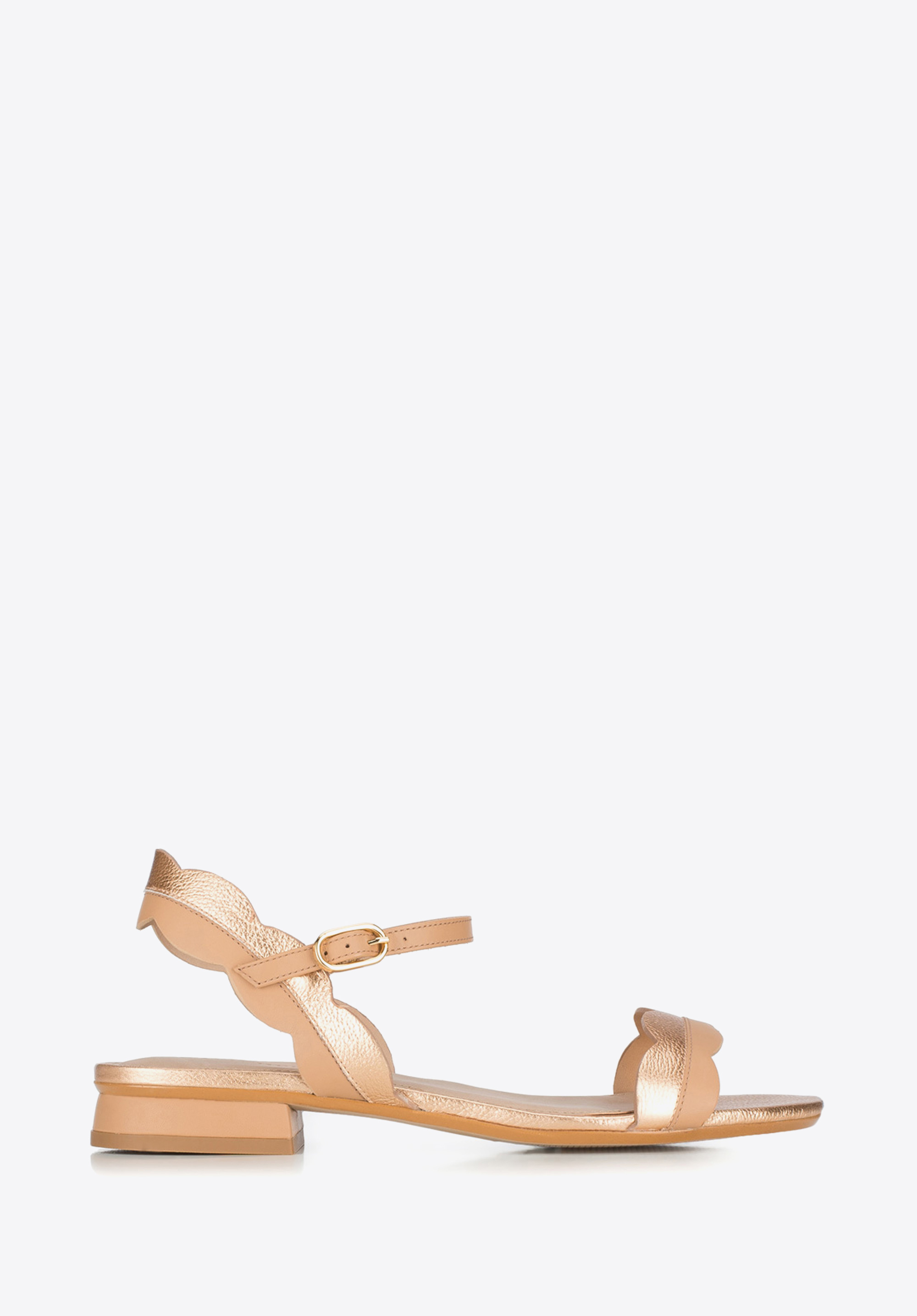 Damskie sandały skórzane falowane