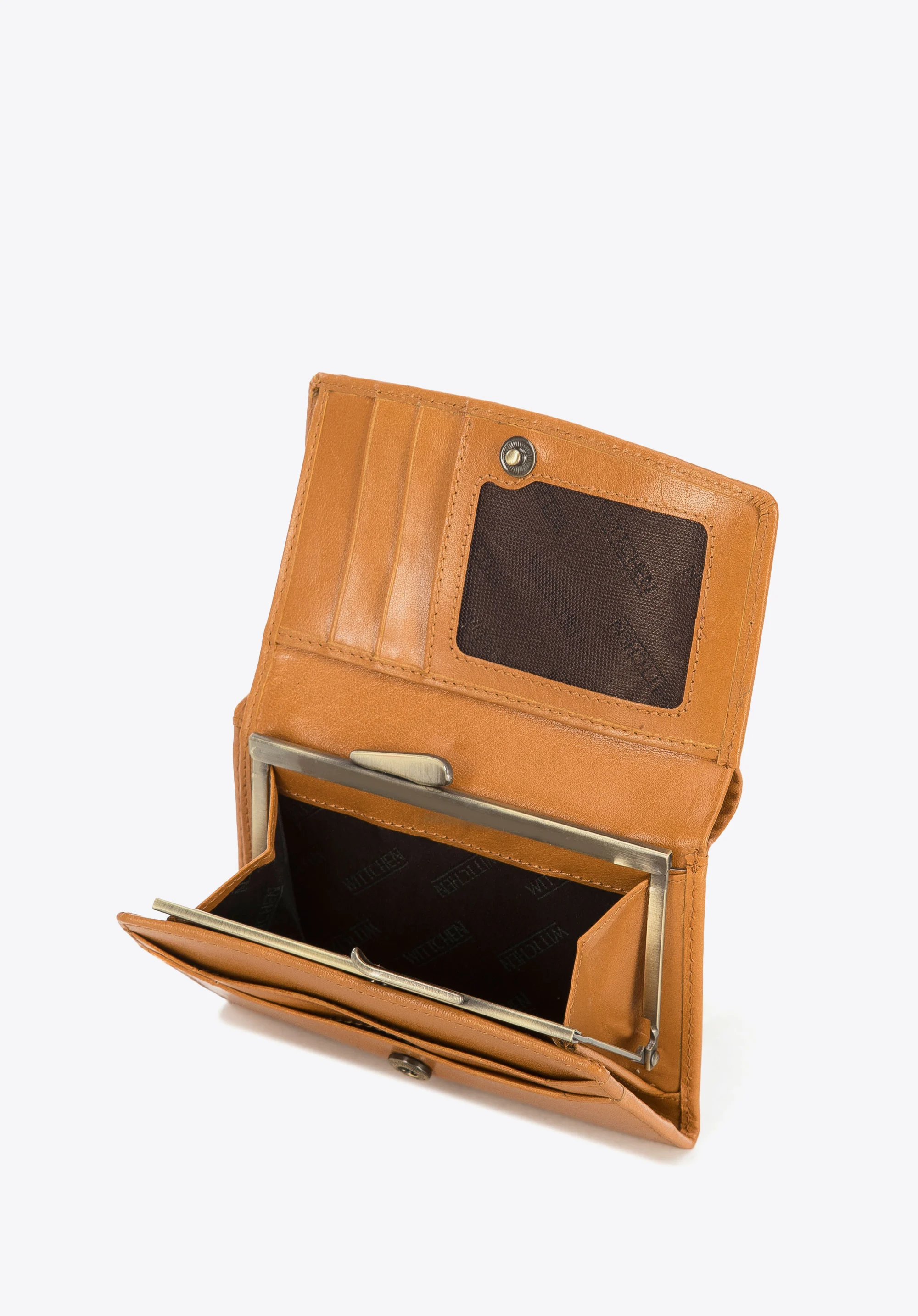 Damski portfel z gładkiej skóry na zatrzask średni