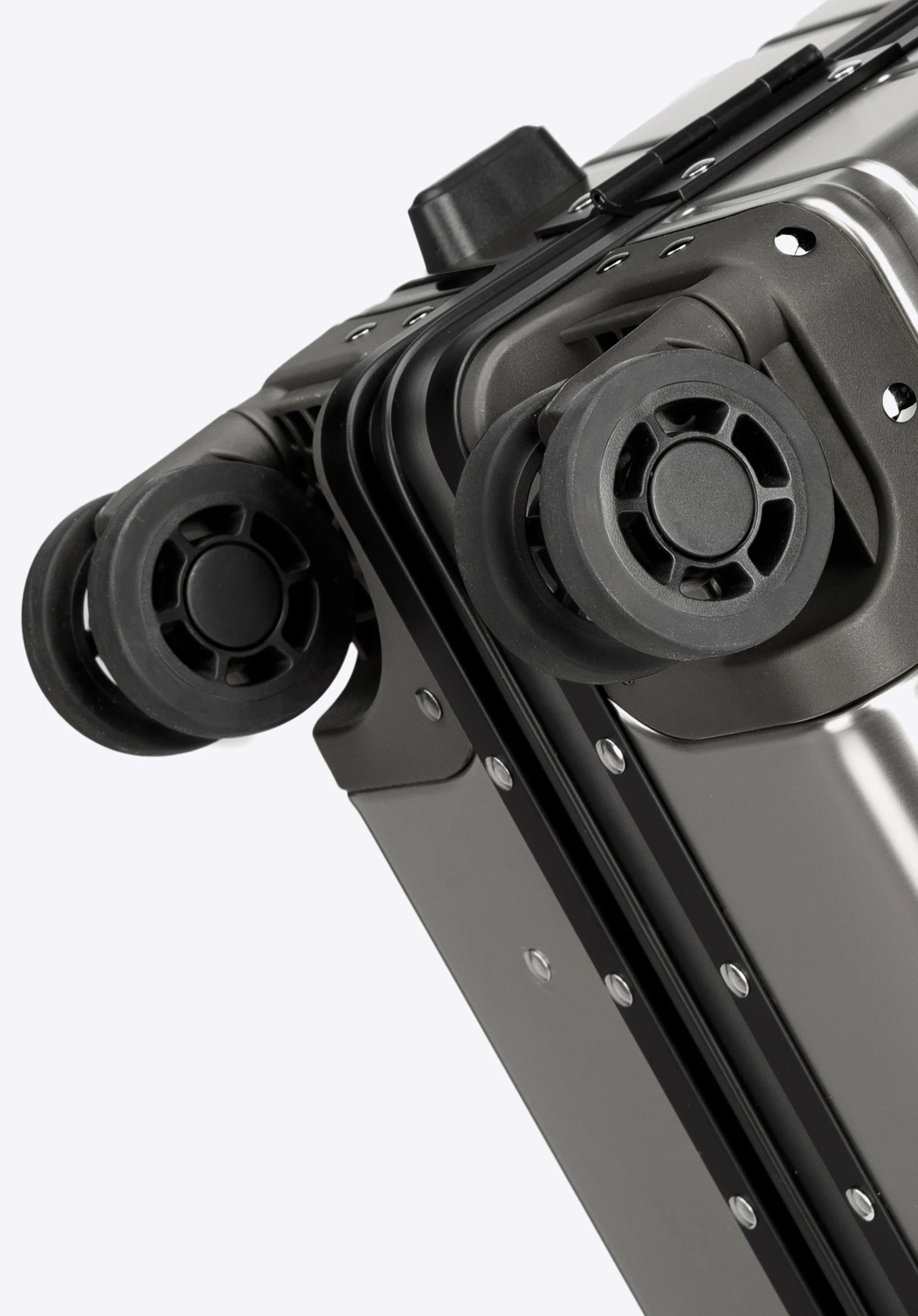 Walizka kabinowa z aluminium