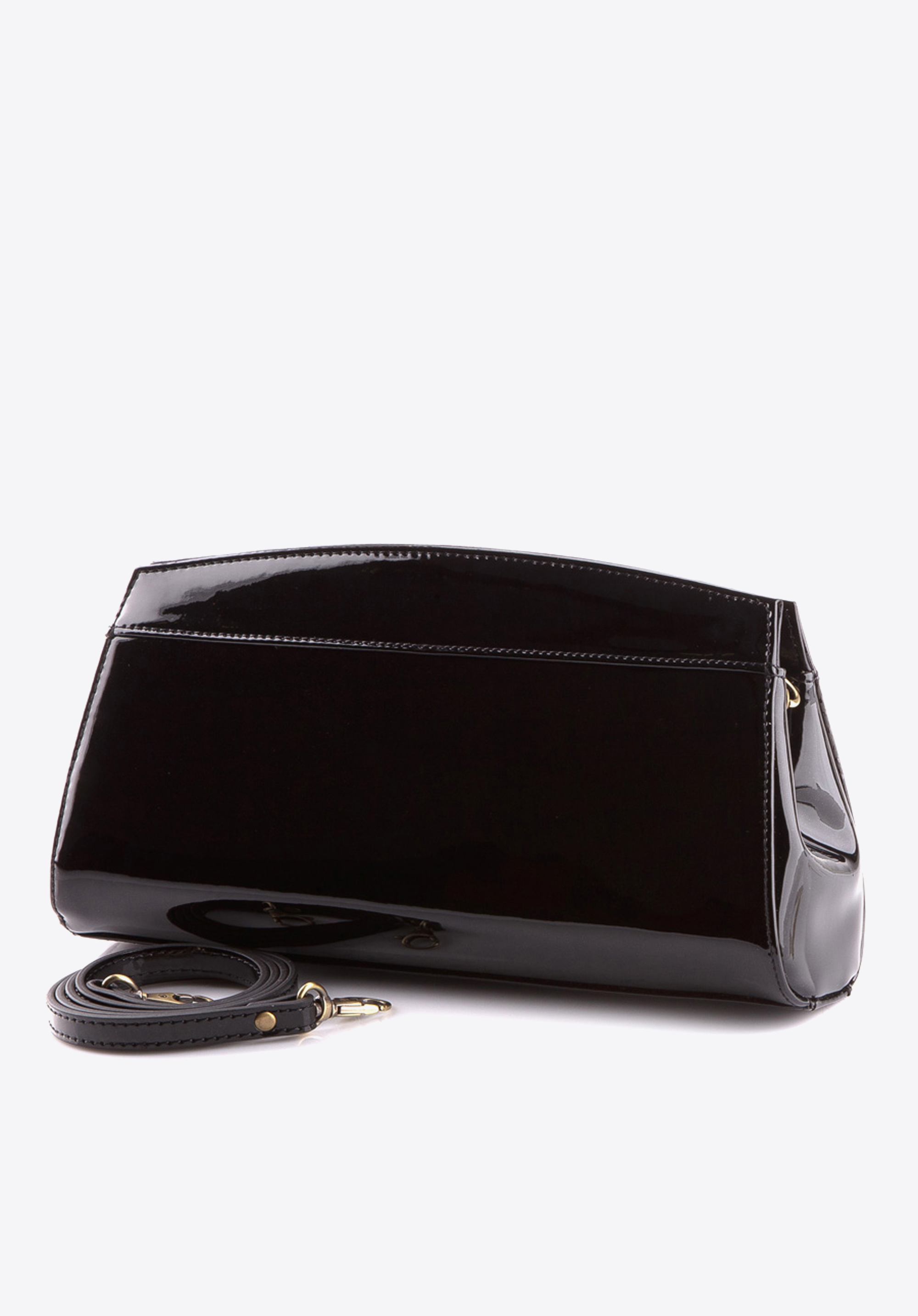 Wieczorowa torebka ze skóry lakierowanej trapezowa