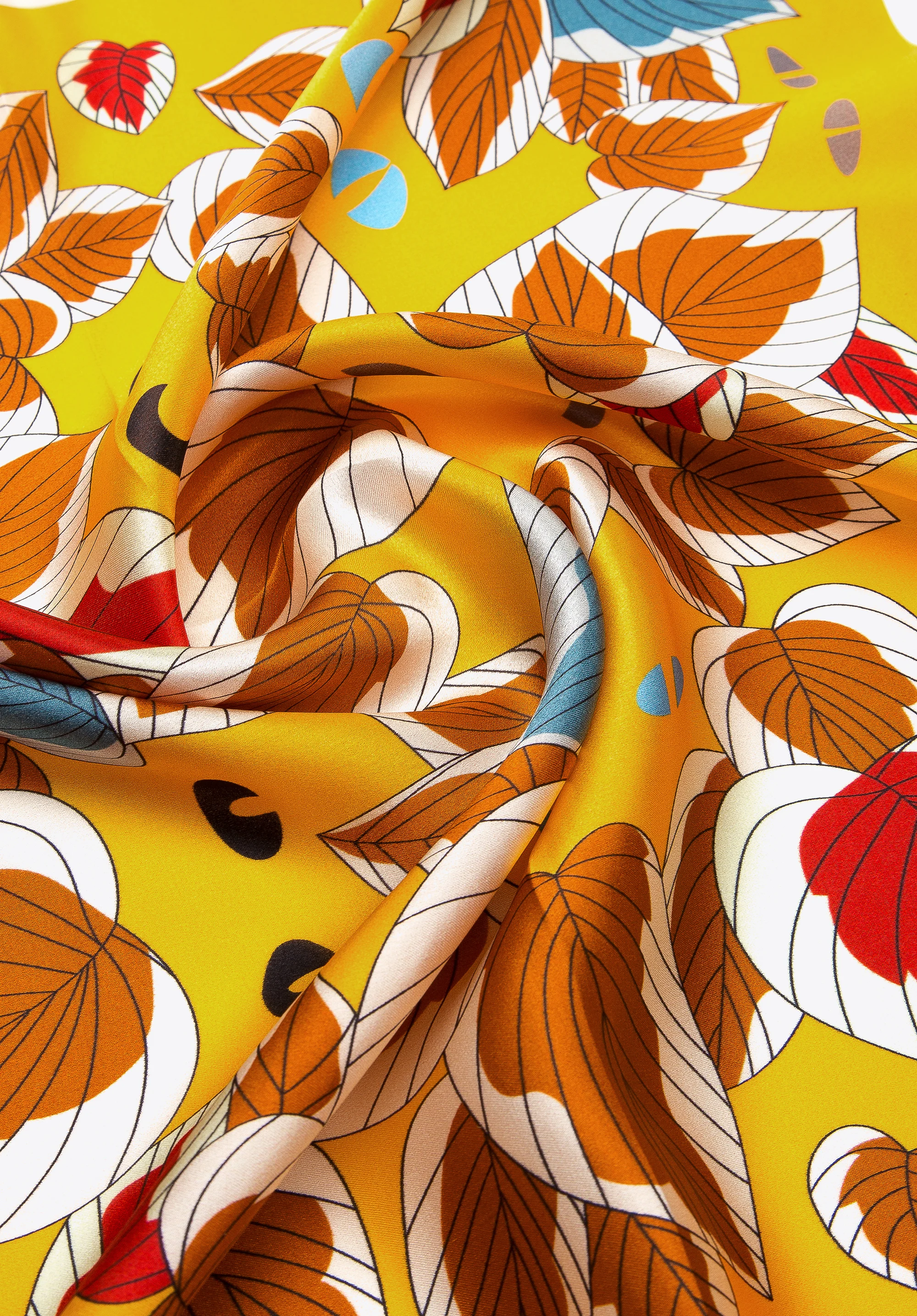 Damska apaszka jedwabna we wzory