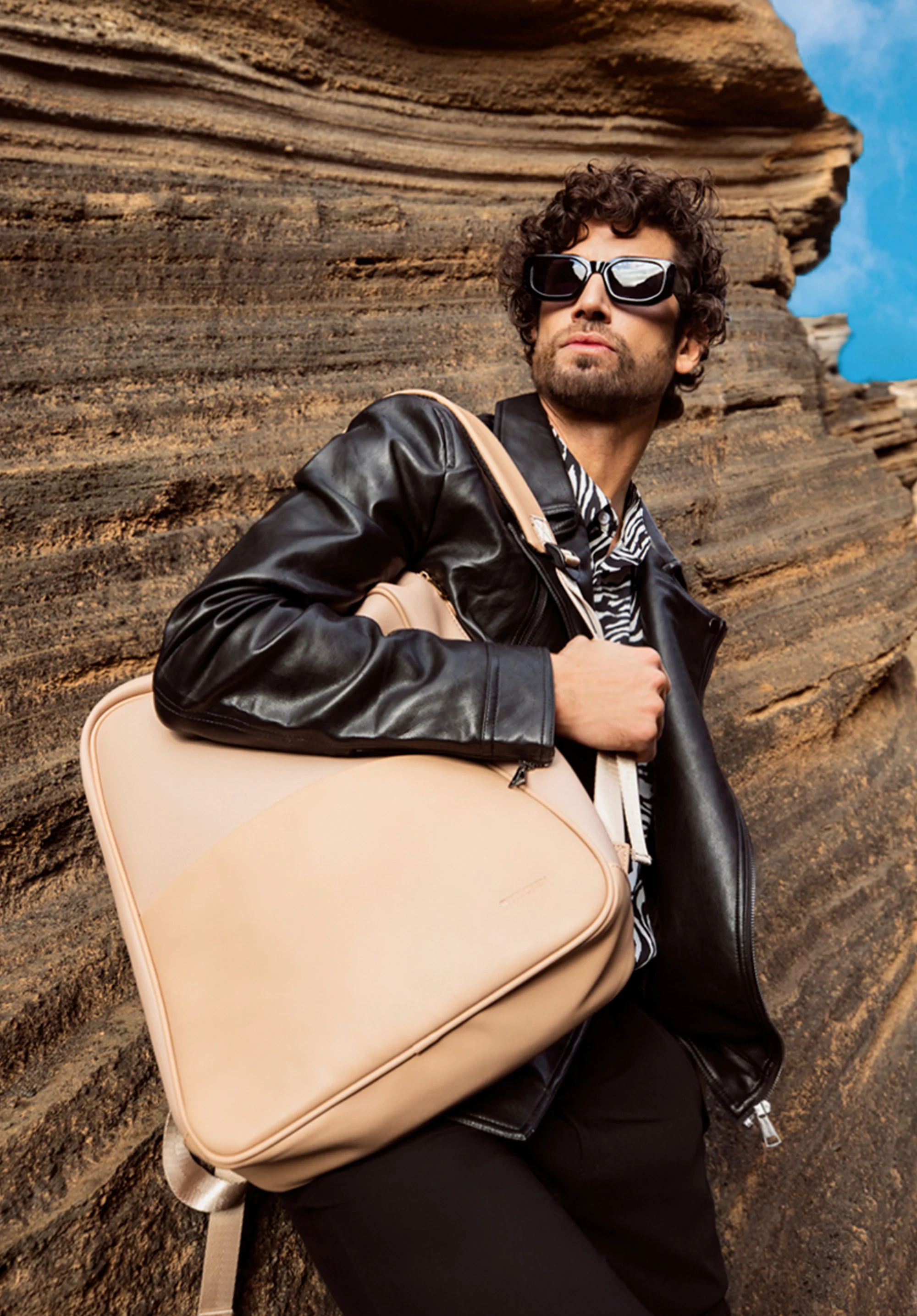 Plecak na laptopa 15,6” z gładką kieszenią