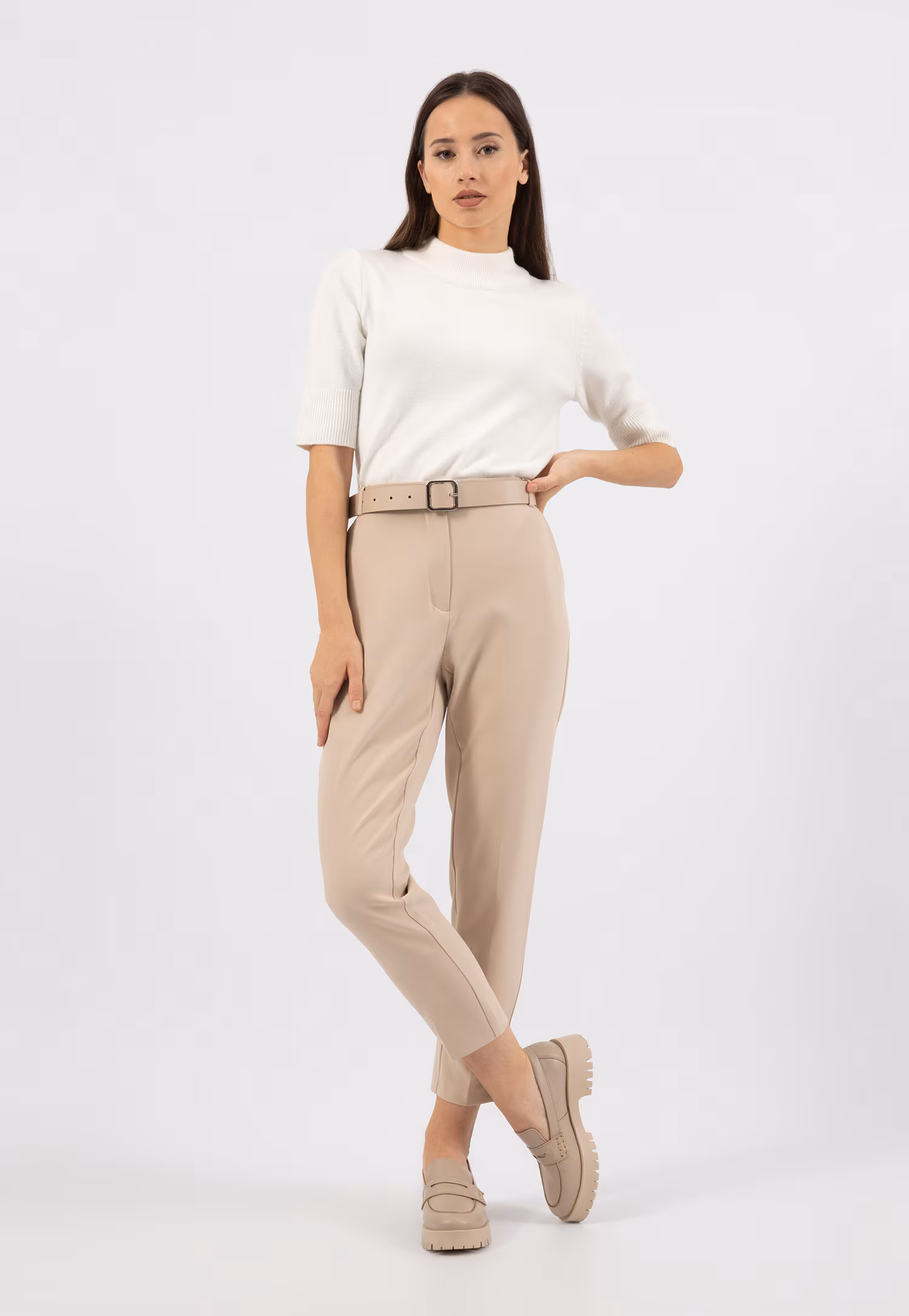 Gładki damski pasek w kolorze beżowym