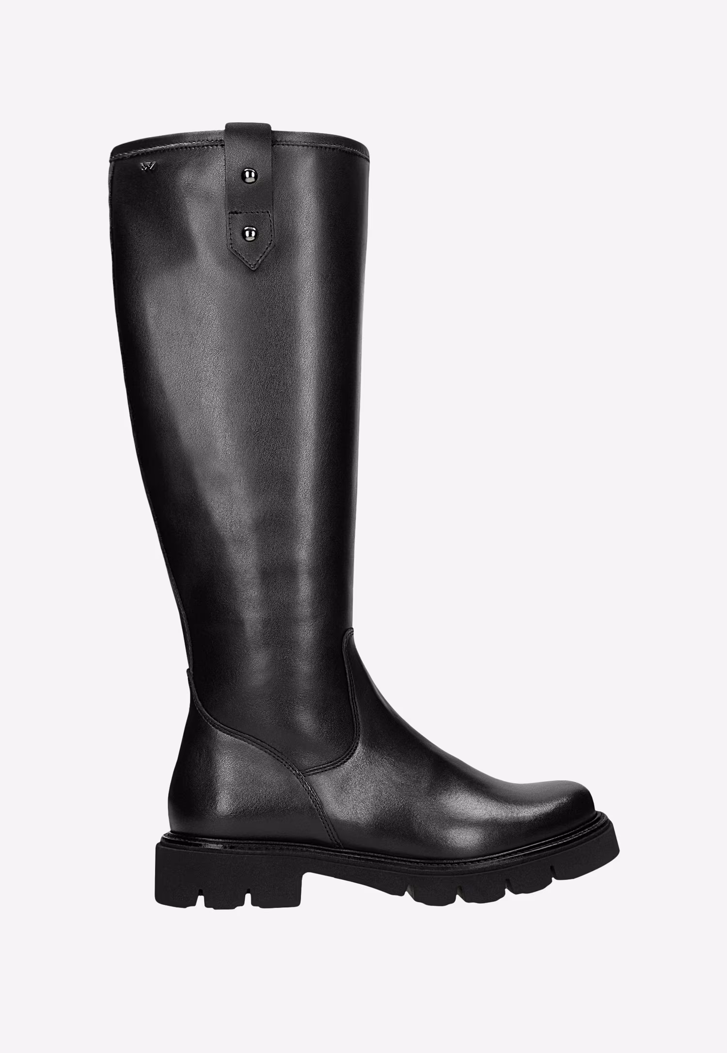 Czarne skórzane kozaki na masywnej podeszwie