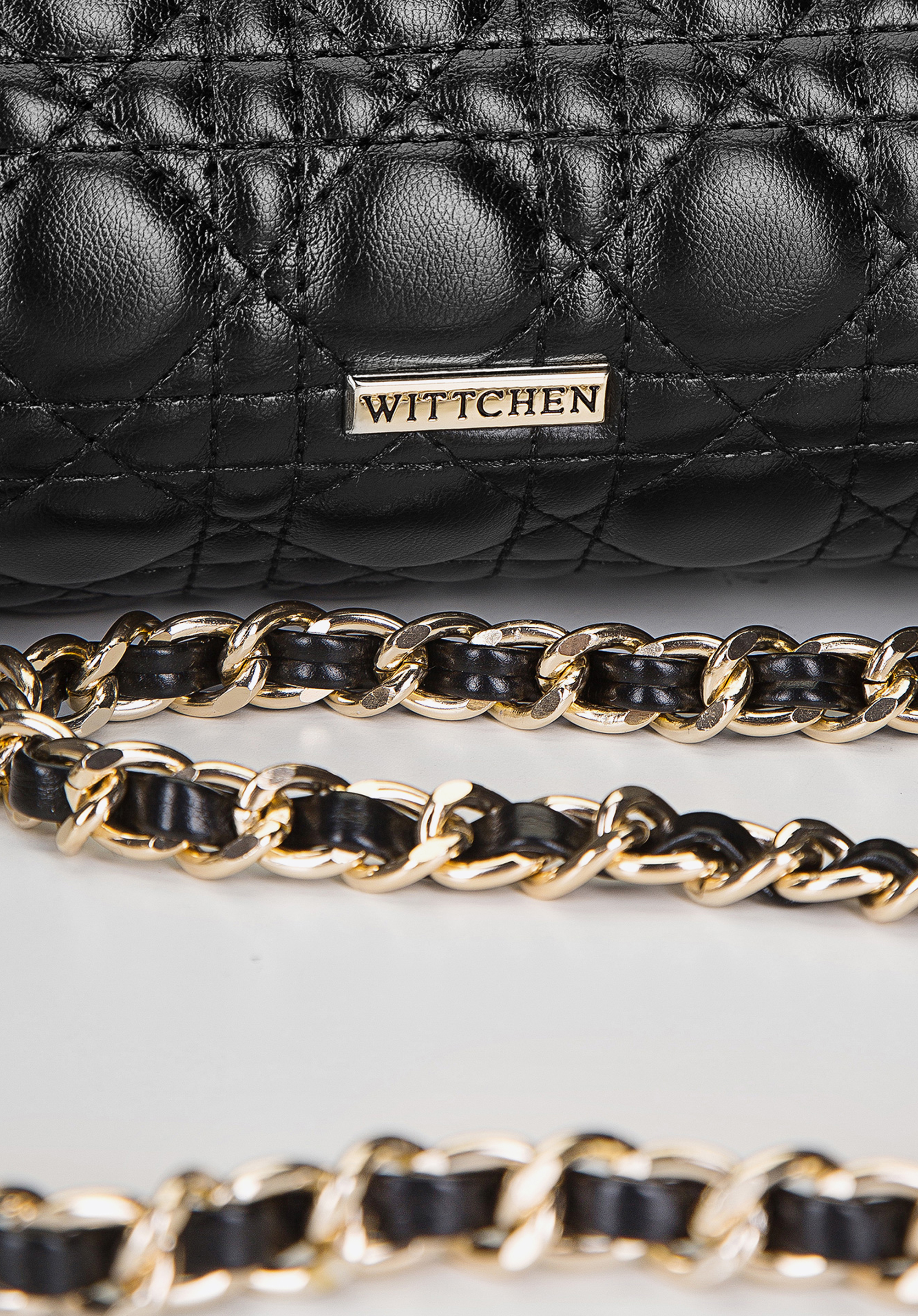 Torebka wieczorowa z geometrycznym pikowaniem