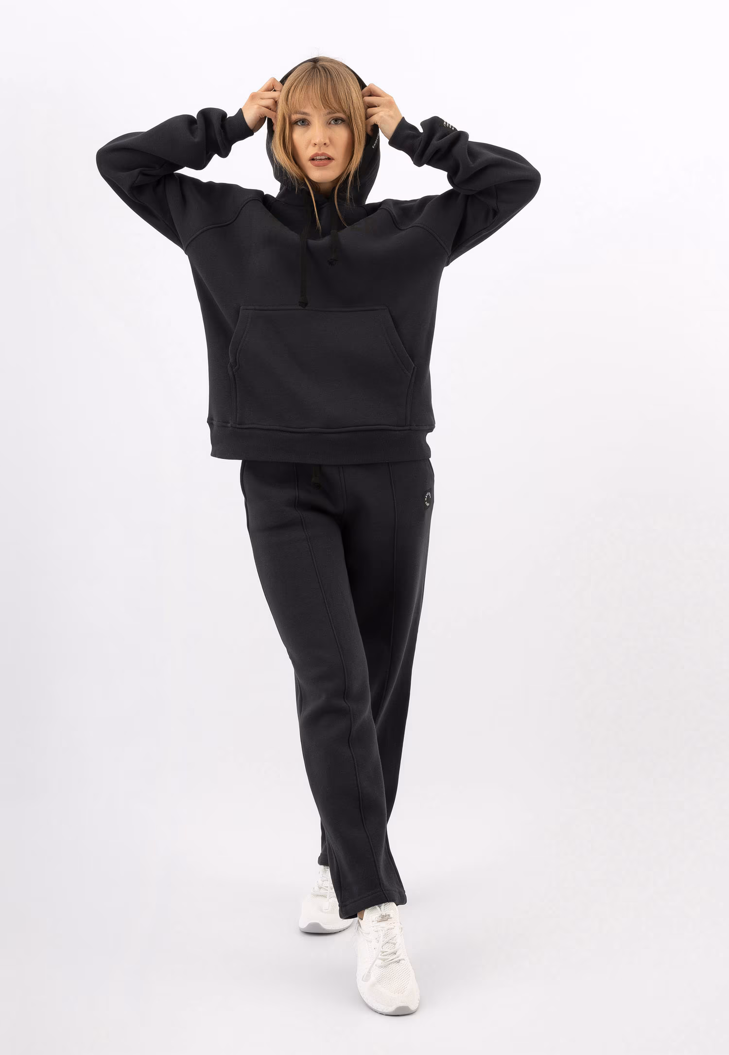 RELAKS bluza damska w kolorze ciemnego popielu z czarnym napisem