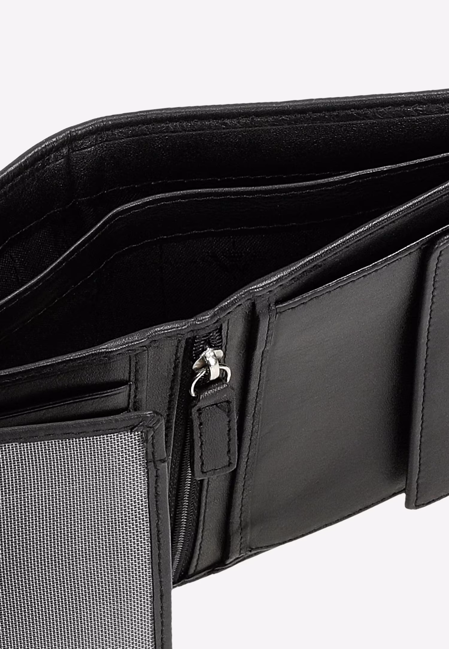 Czarny skórzany portfel męski