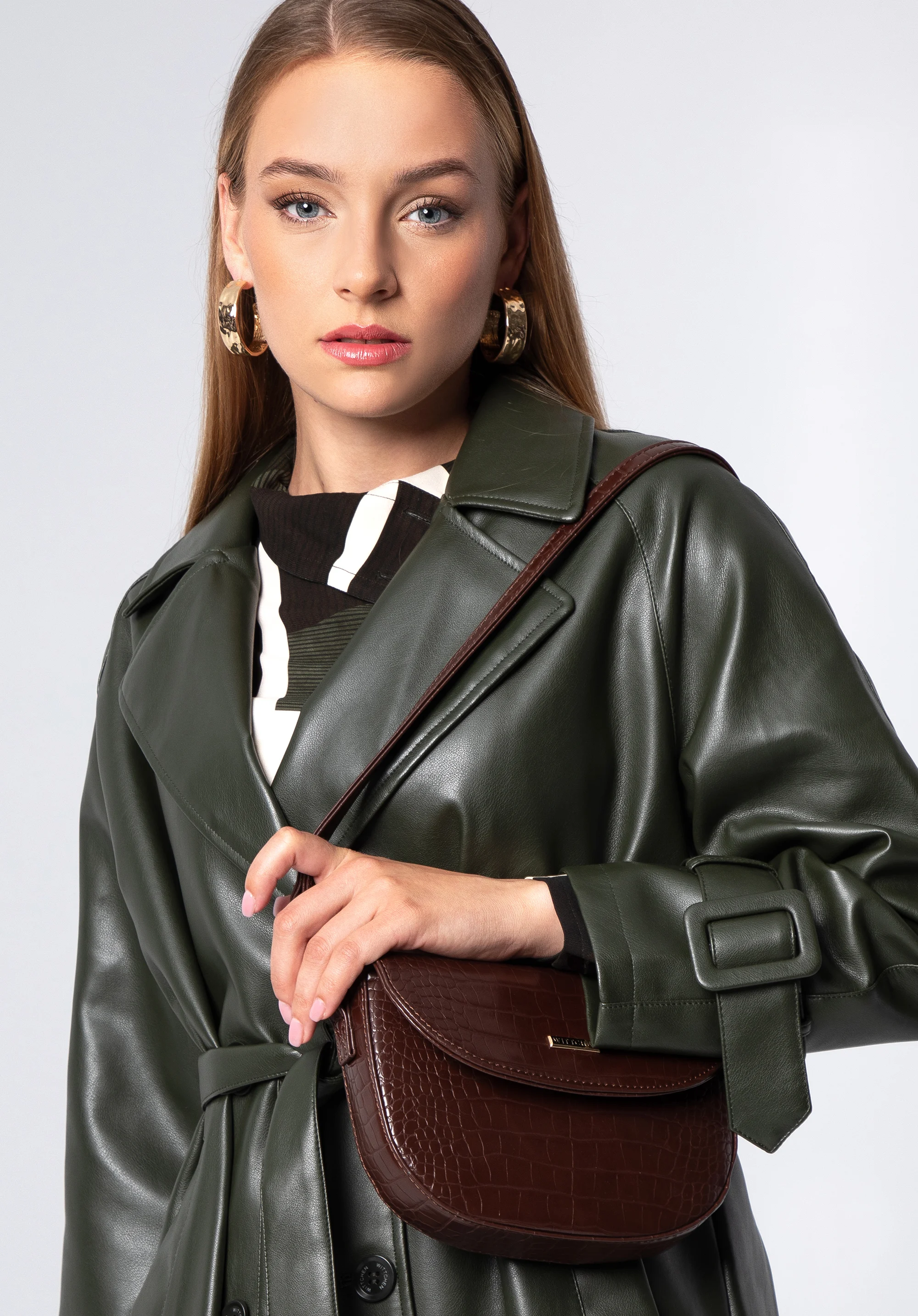 Damska torebka z ekoskóry półokrągła