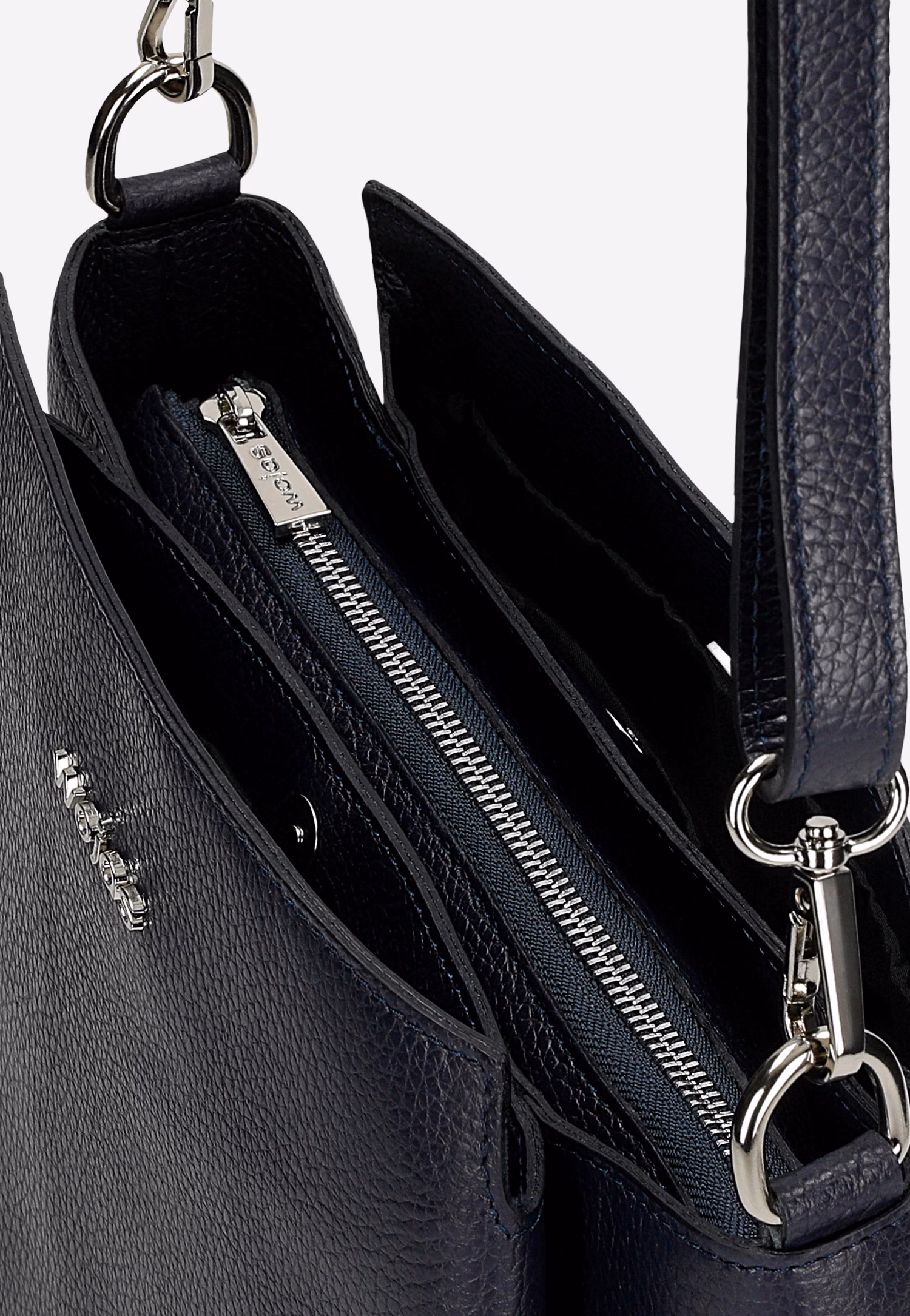 Skórzany jasnobrązowy kuferek damski