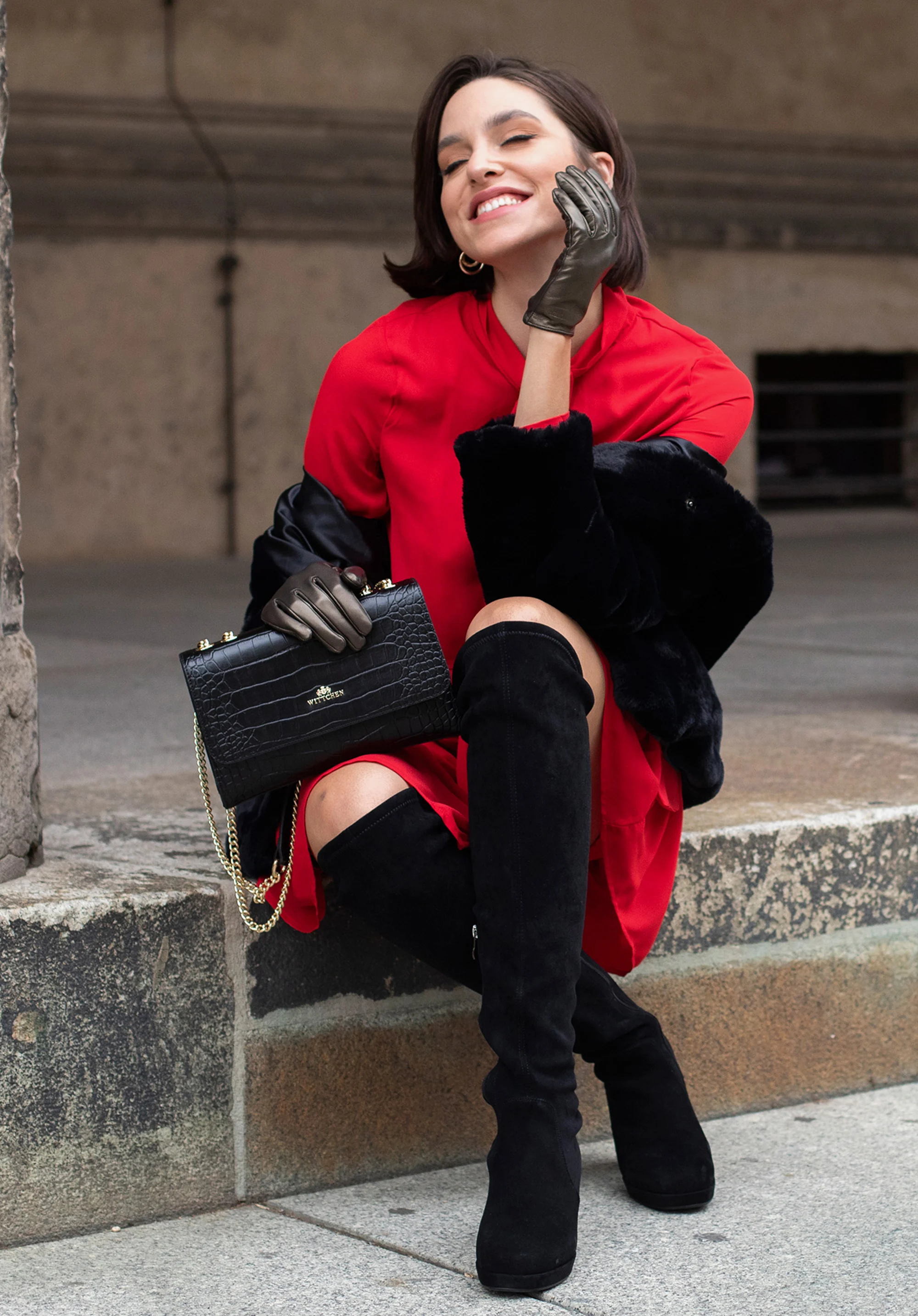 Kozaki zamszowe na słupku z elastyczną cholewką