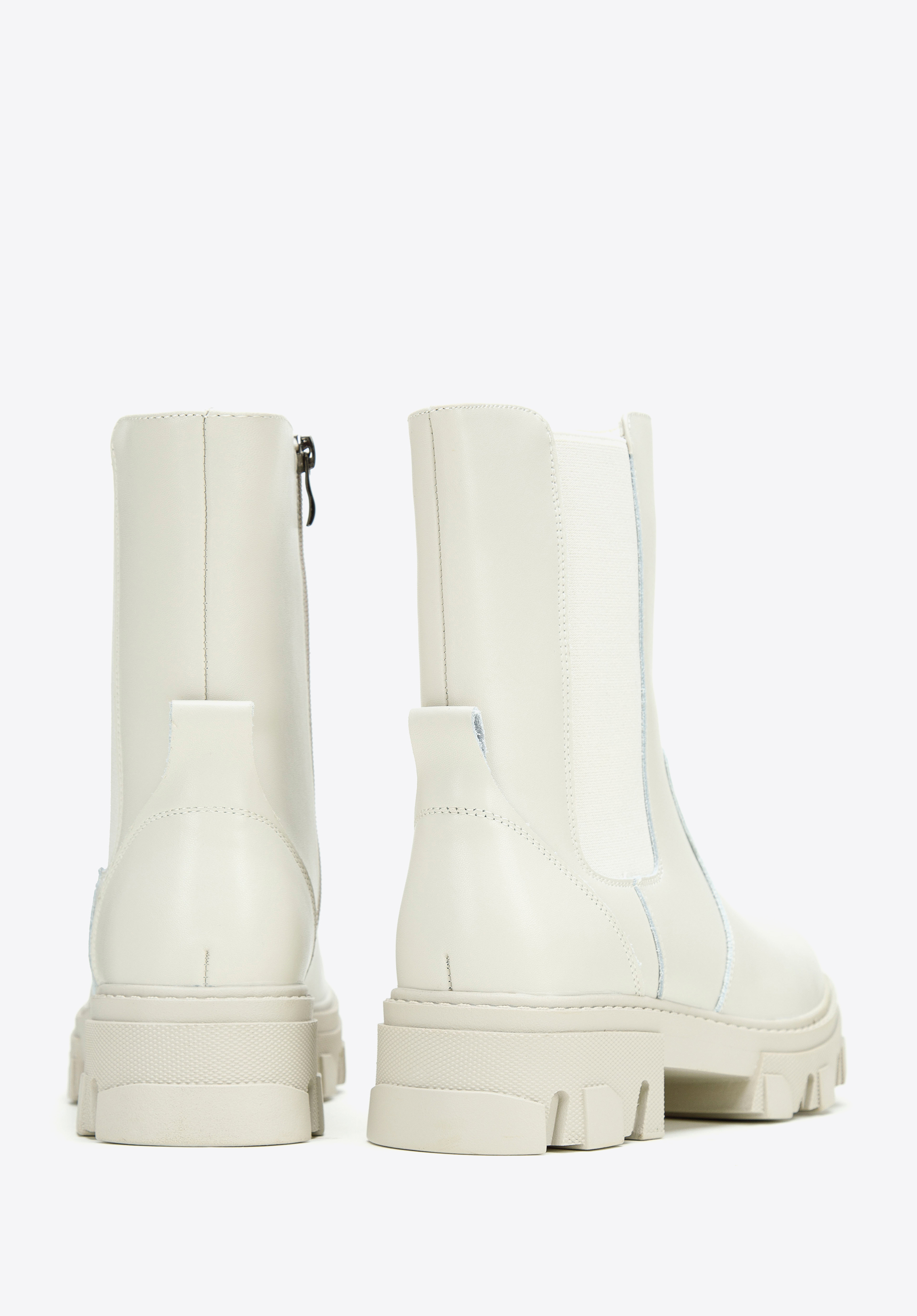 Damskie sztyblety skórzane na platformie