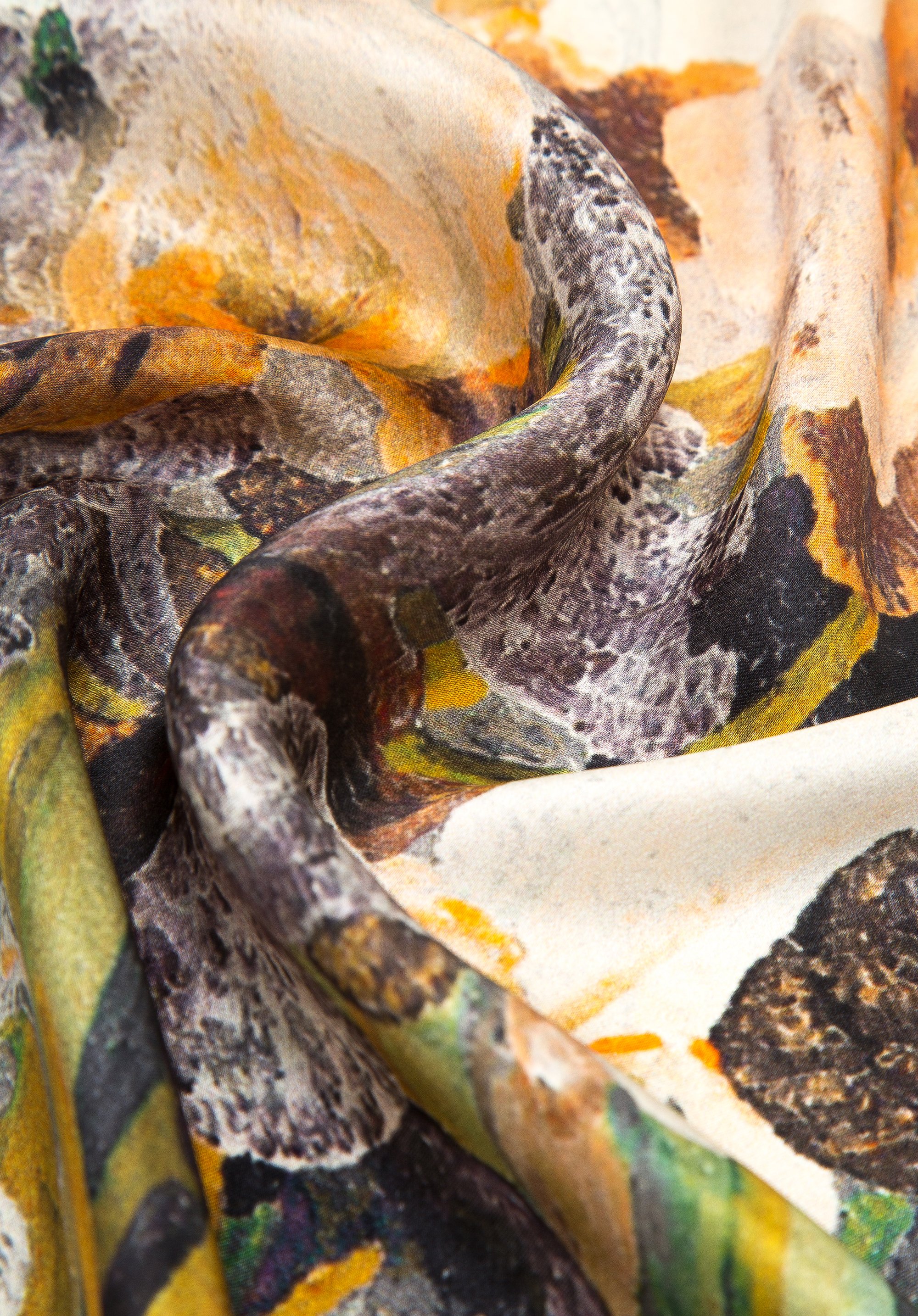 Damska apaszka jedwabna we wzory