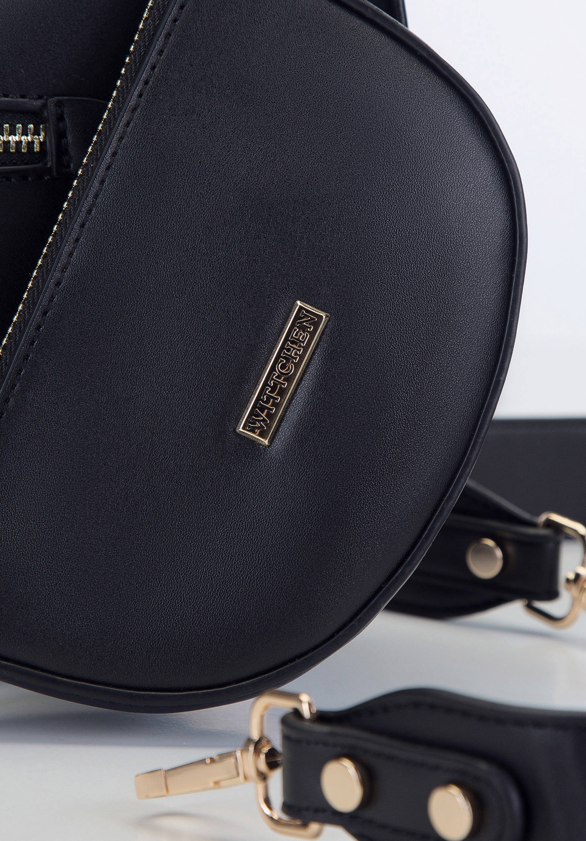 Torebka baguette na łańcuszku