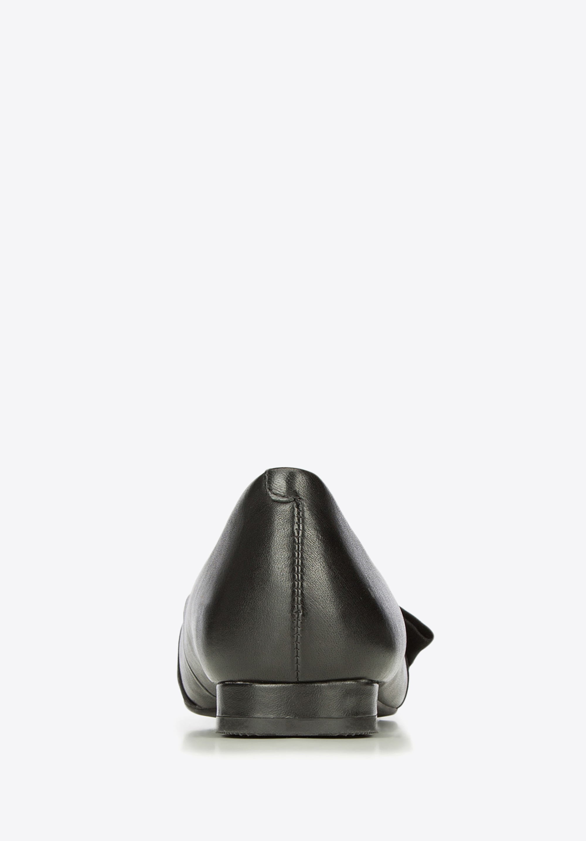 Baleriny skórzane z asymetryczną kokardą