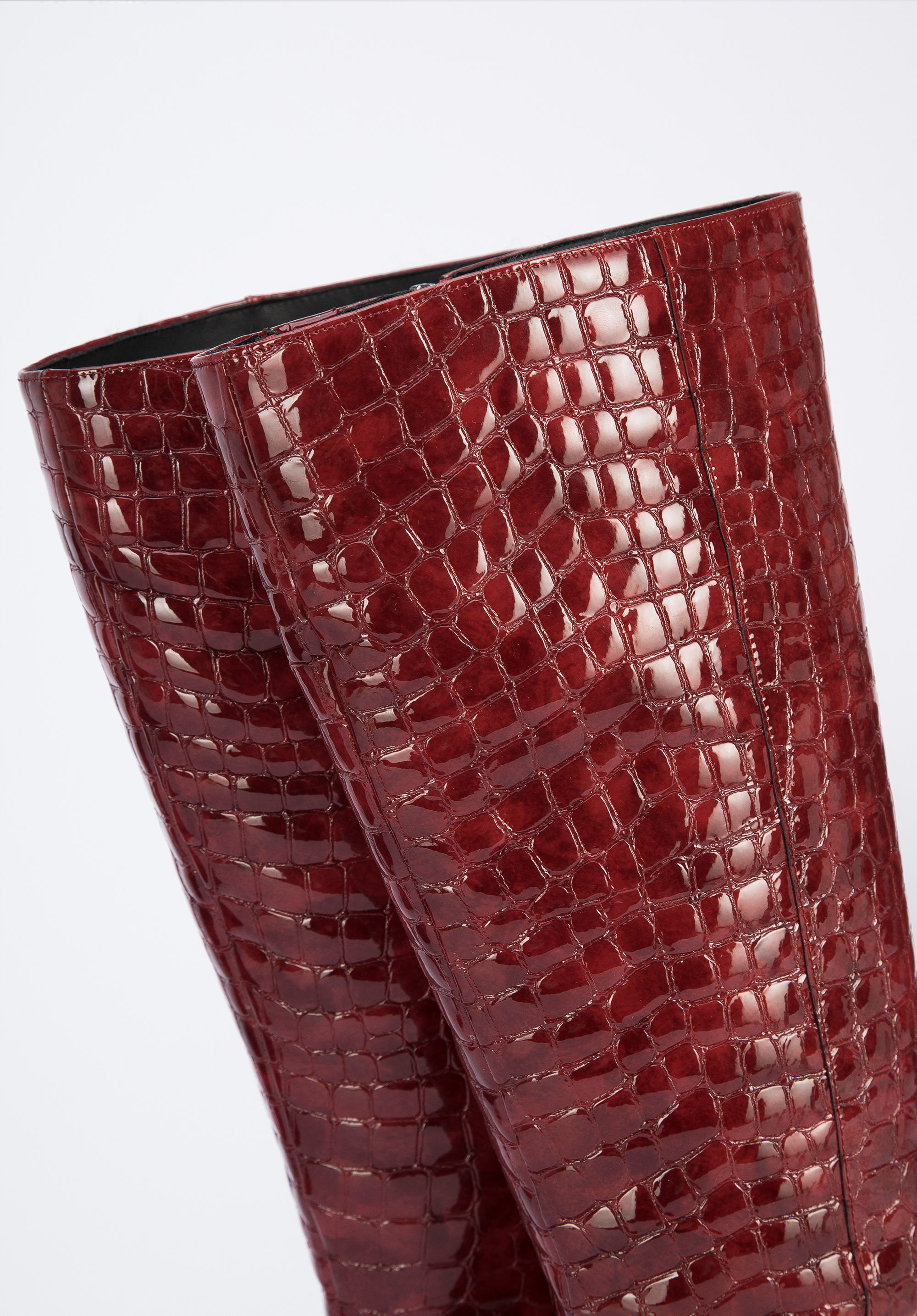 Damskie kozaki z lakierowanej skóry croco na szpilce