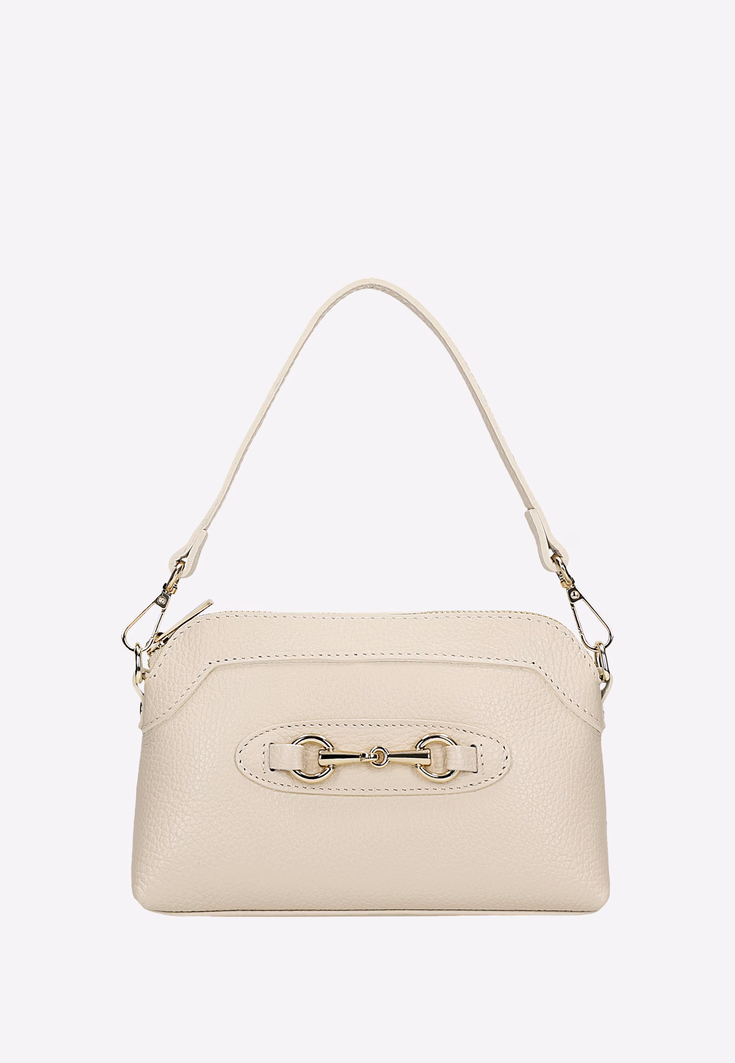 Mała czarna torebka wizytowa ze złotą ozdobą