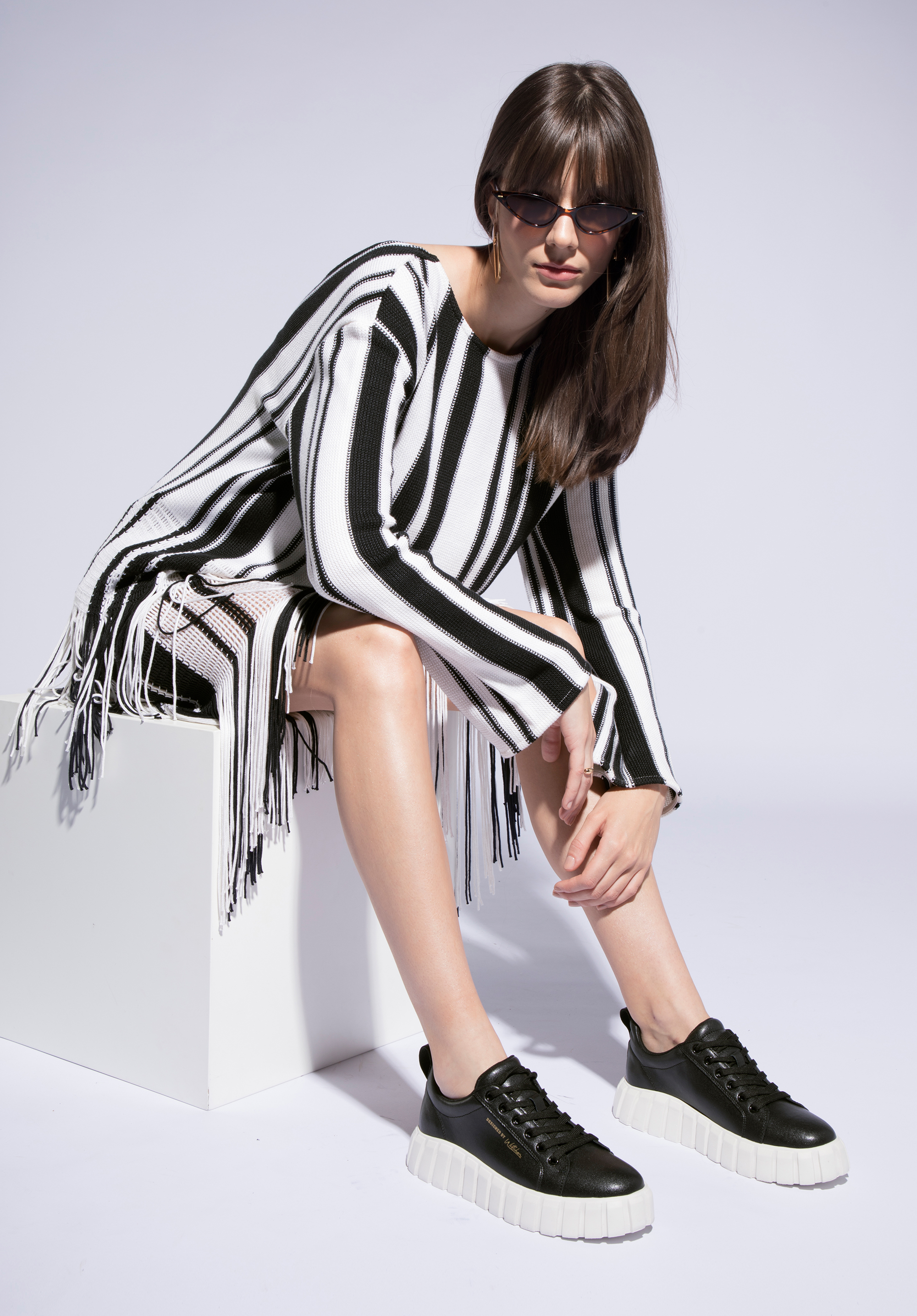 Damskie sneakersy ze skóry na grubej podeszwie