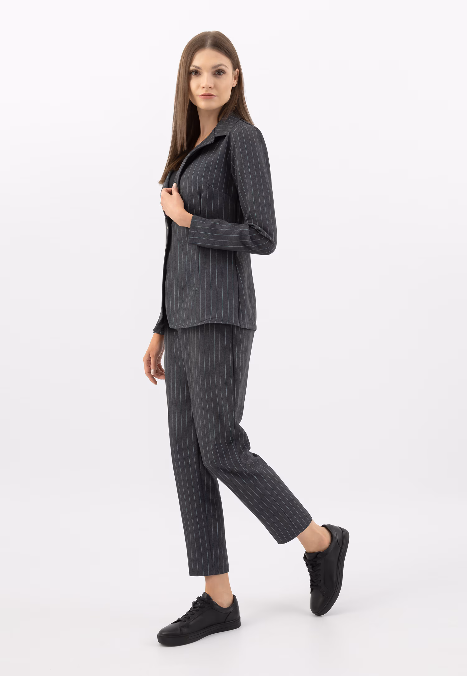 Białe trampki damskie ze skóry licowej