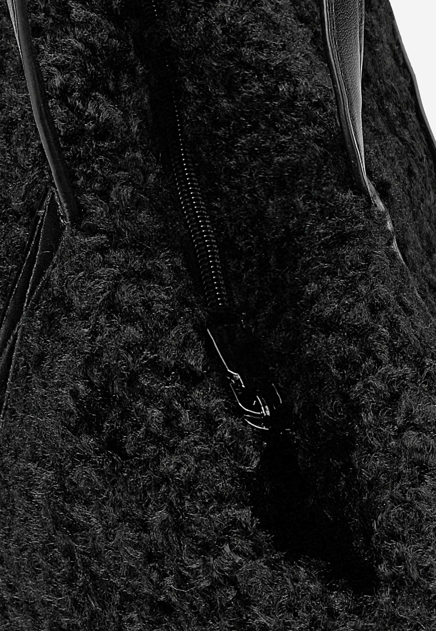 RELAKS duża czarna torebka z futerkiem typu baranek