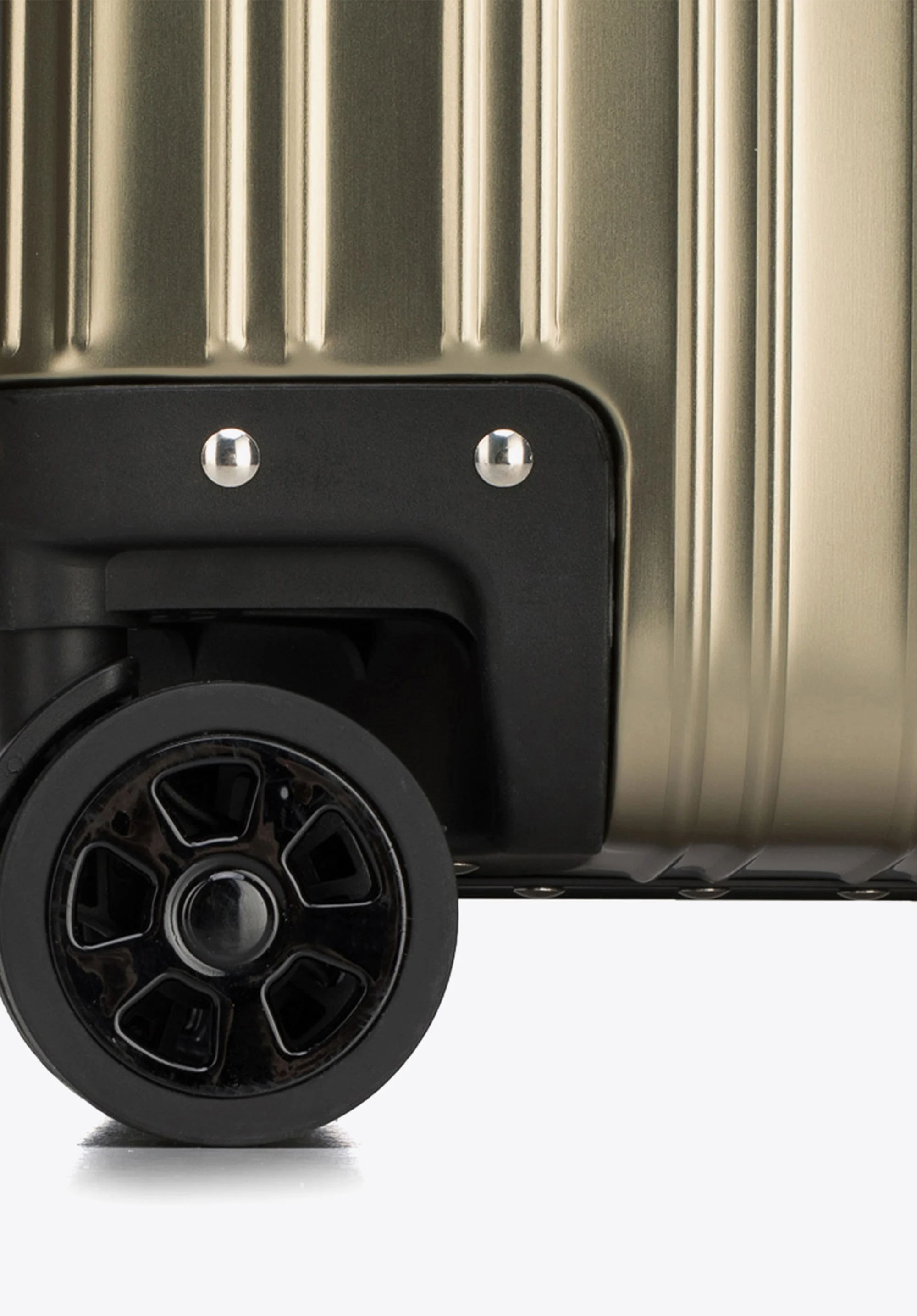 Walizka kabinowa z aluminium