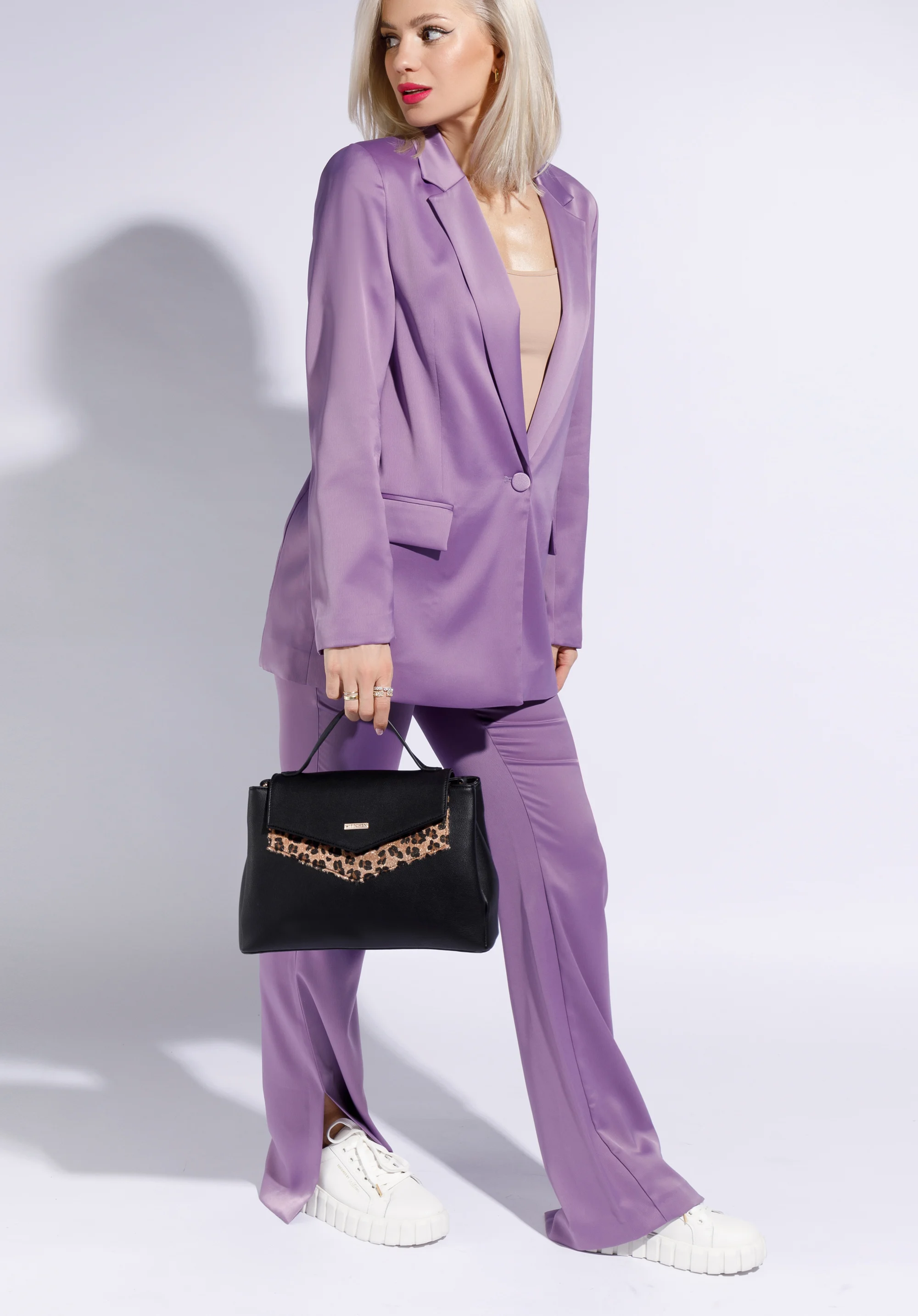 Torebka kuferek z ozdobną wstawką w zwierzęcy wzór