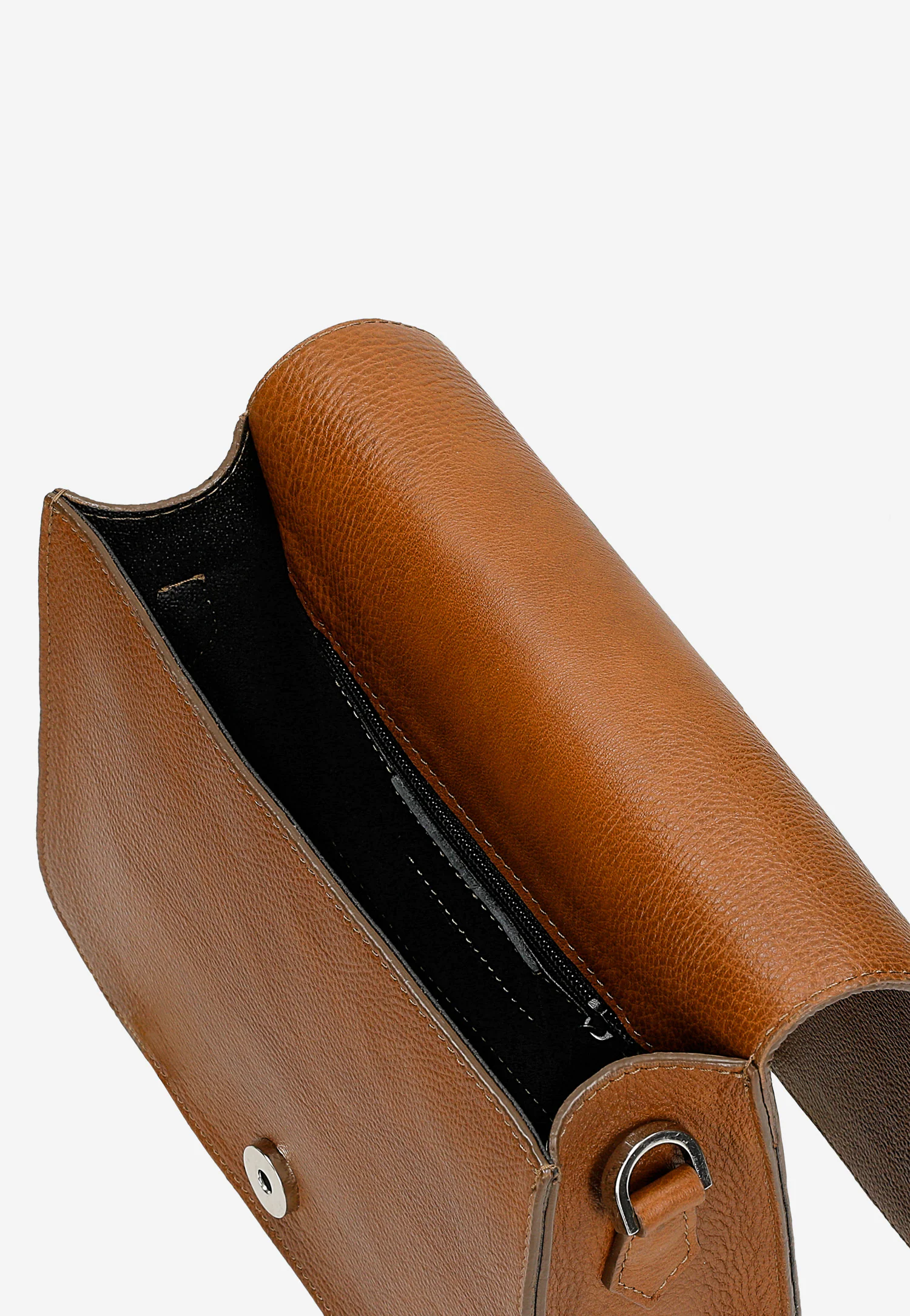 Mała jasnobrązowa torebka damska ze zdobionym paskiem