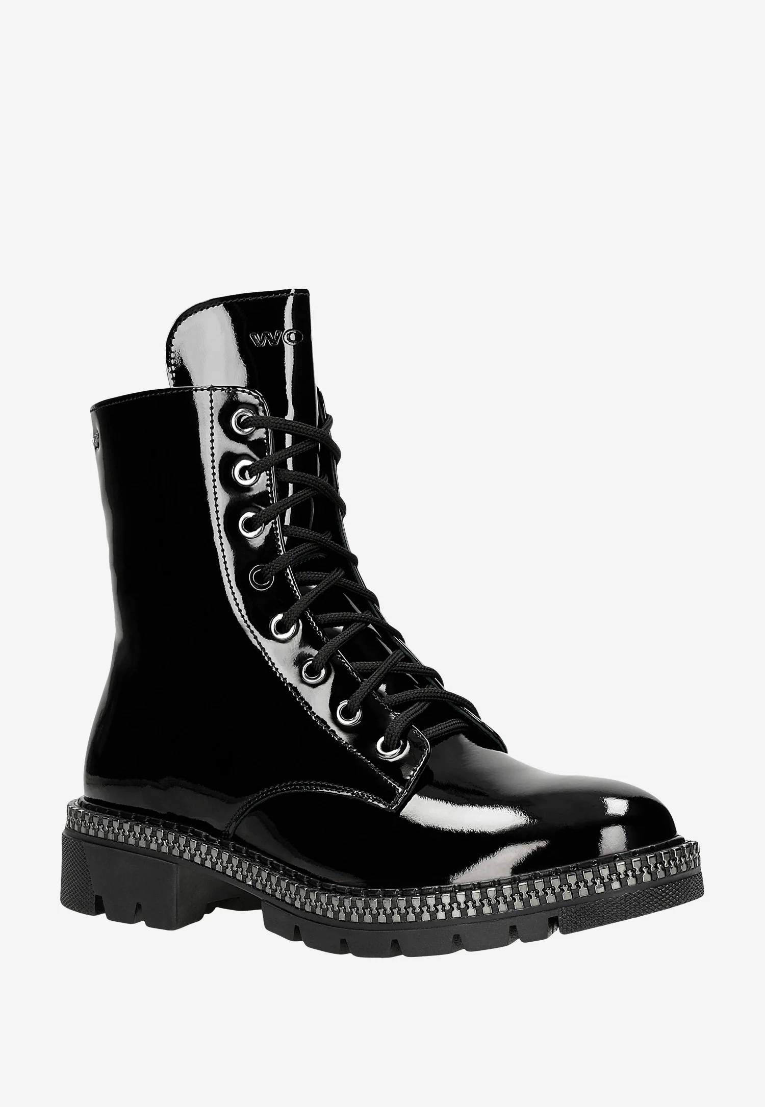 Czarne lakierowane trzewiki damskie z ozdobioną podeszwą