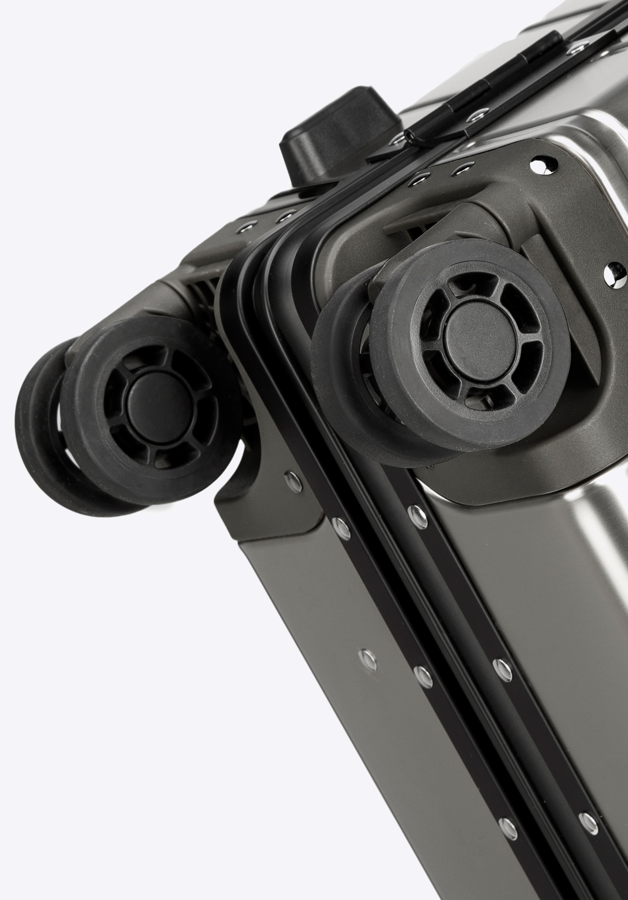 Walizka kabinowa z aluminium