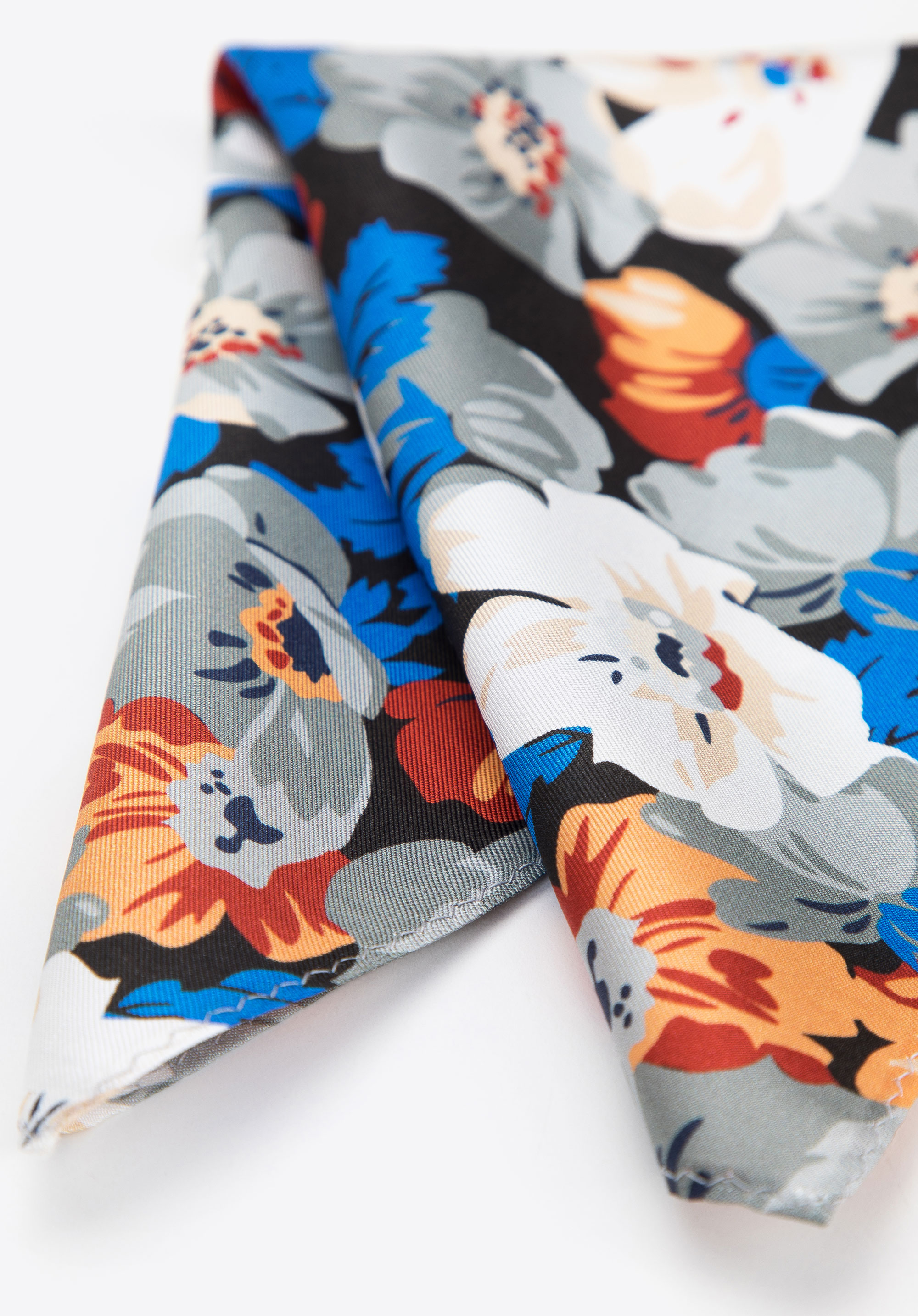 Poszetka jedwabna we wzory