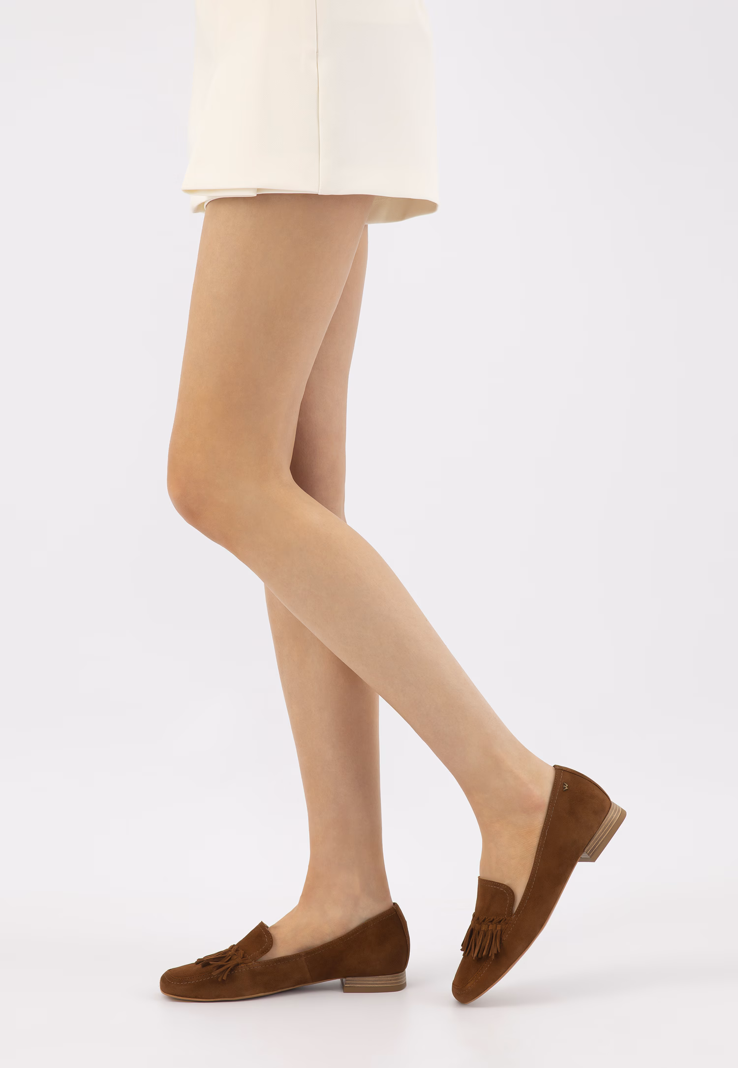 Brązowe mokasyny z ozdobnymi frędzlami