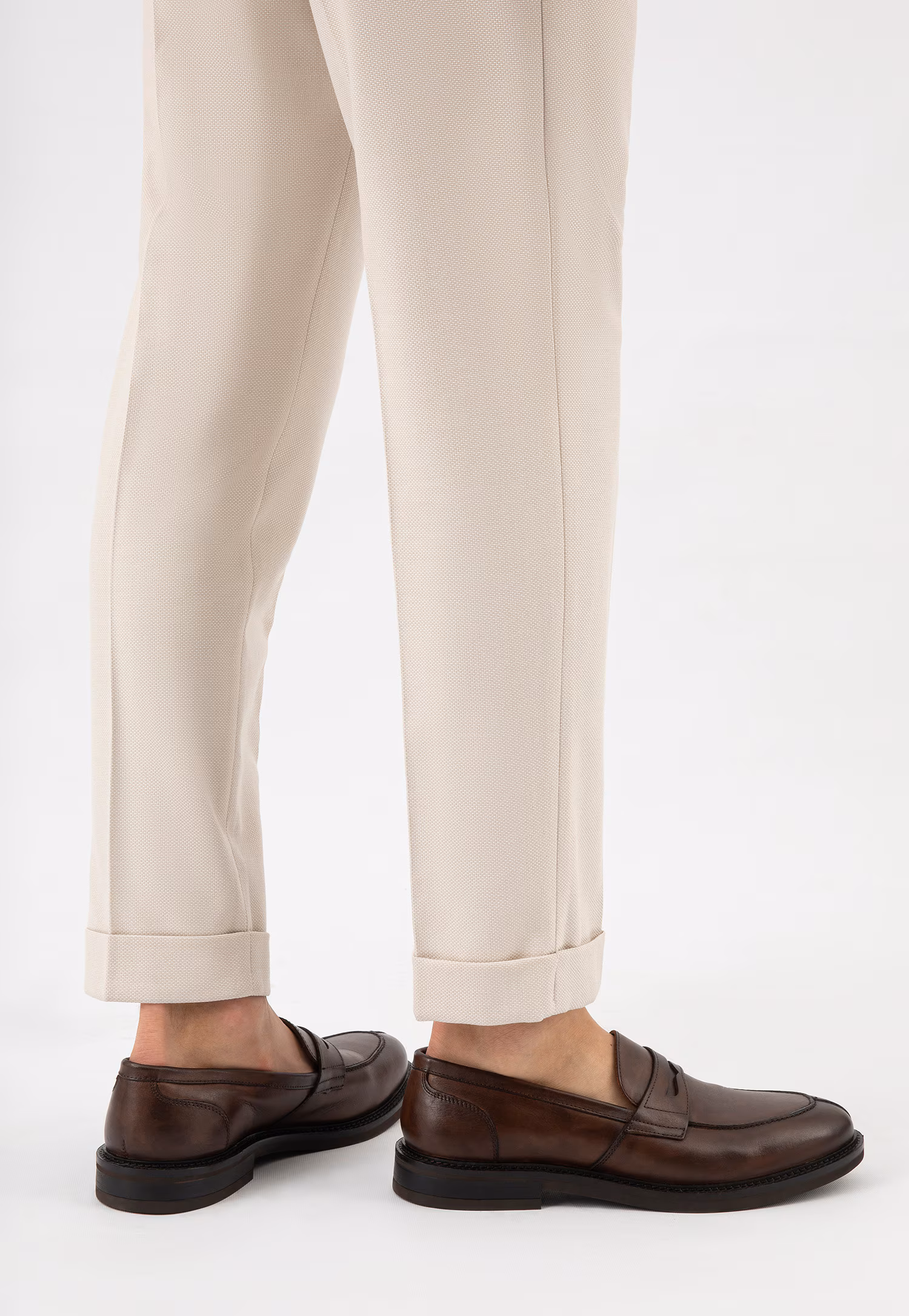 Czarne lakierowane mokasyny męskie typu penny loafers