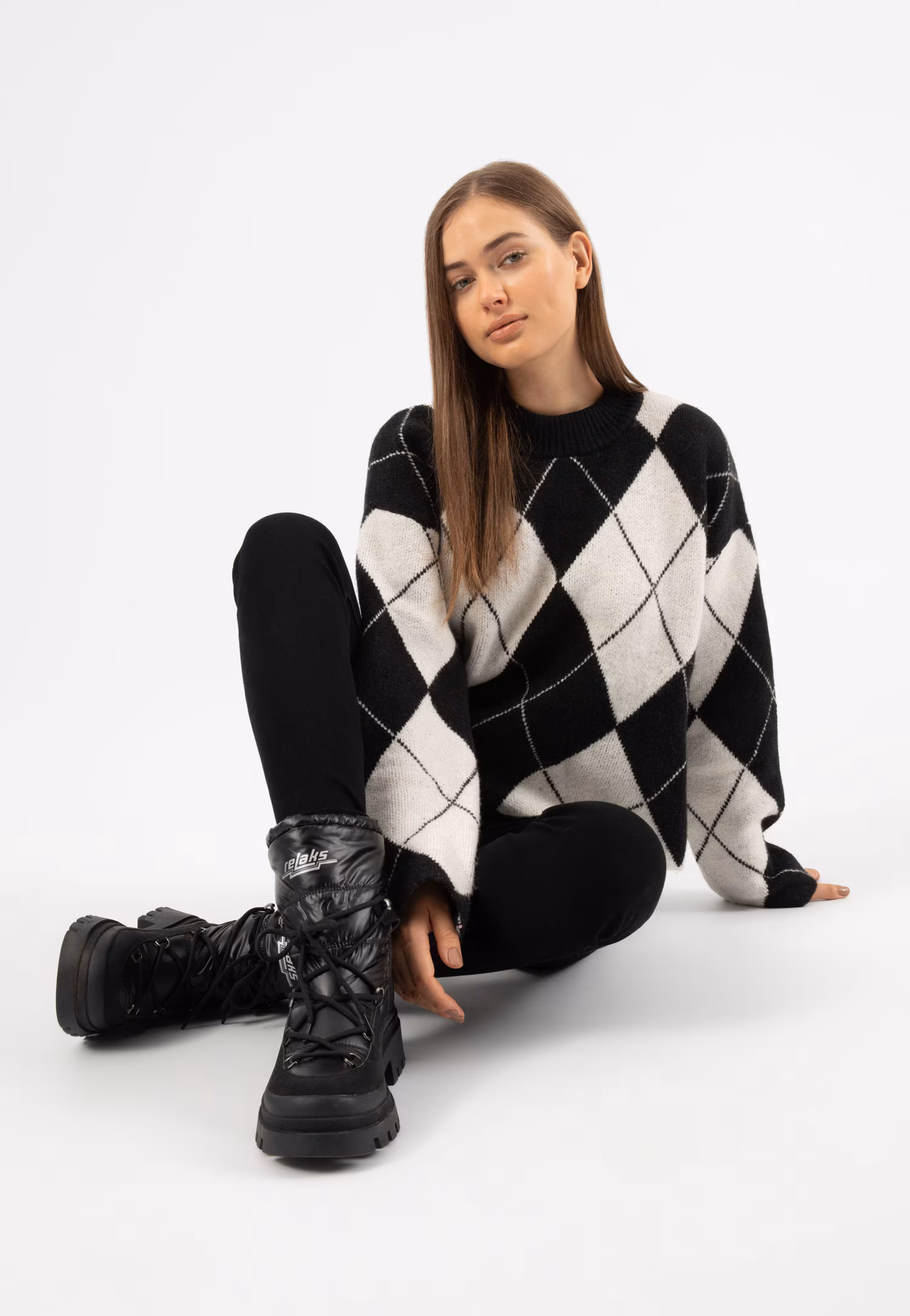 RELAKS czarne Śniegowce damskie z połączenia skóry i ortalionu