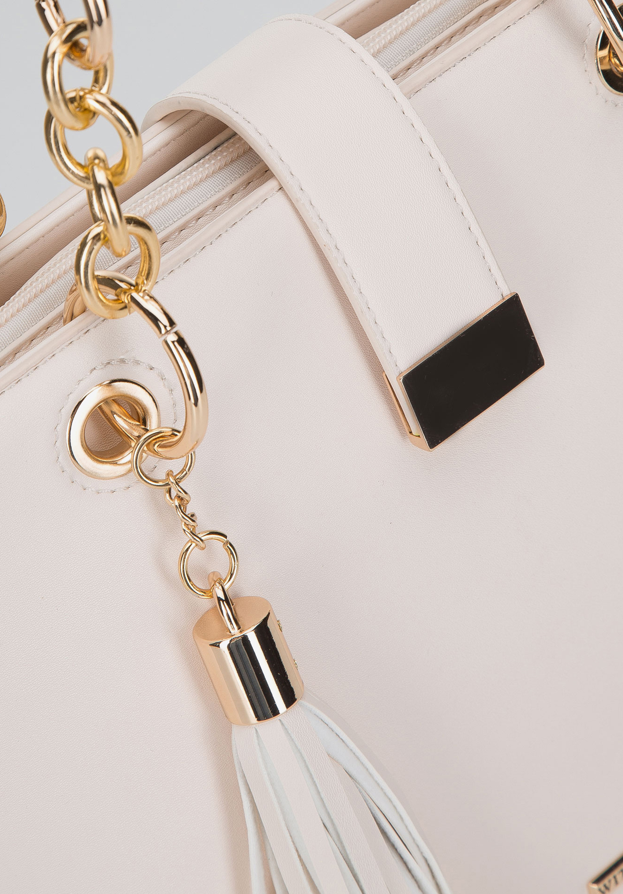 Torebka shopperka z łańcuchami