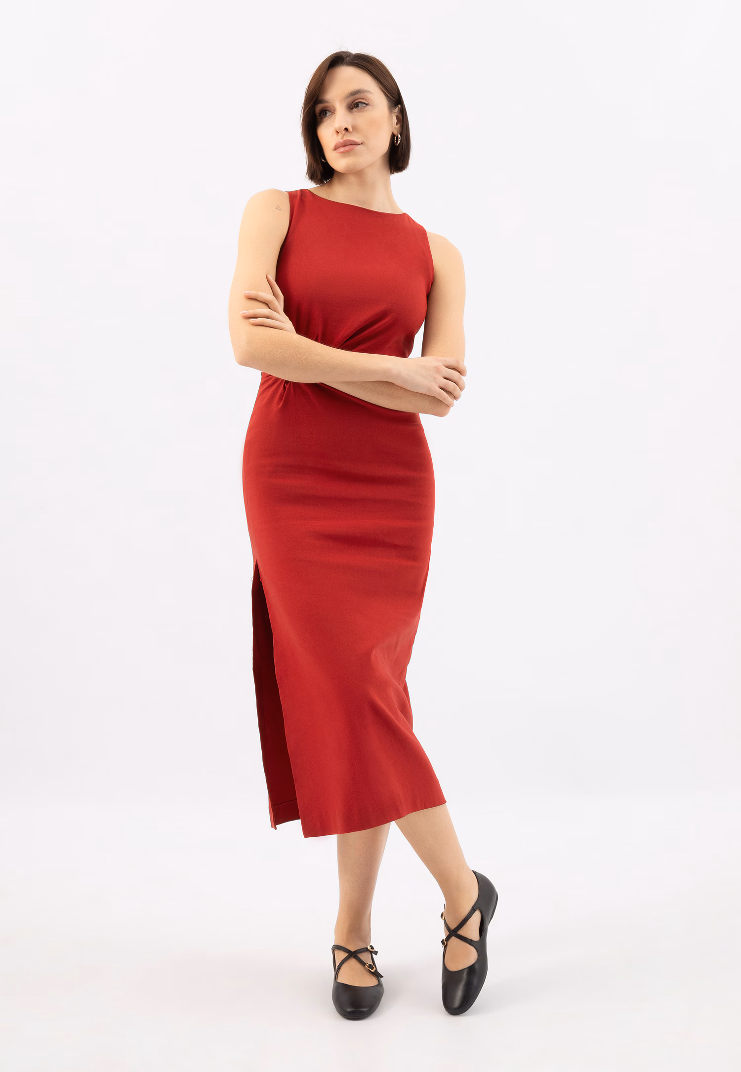 Beżowe skórzane baleriny z krzyżującymi się paskami