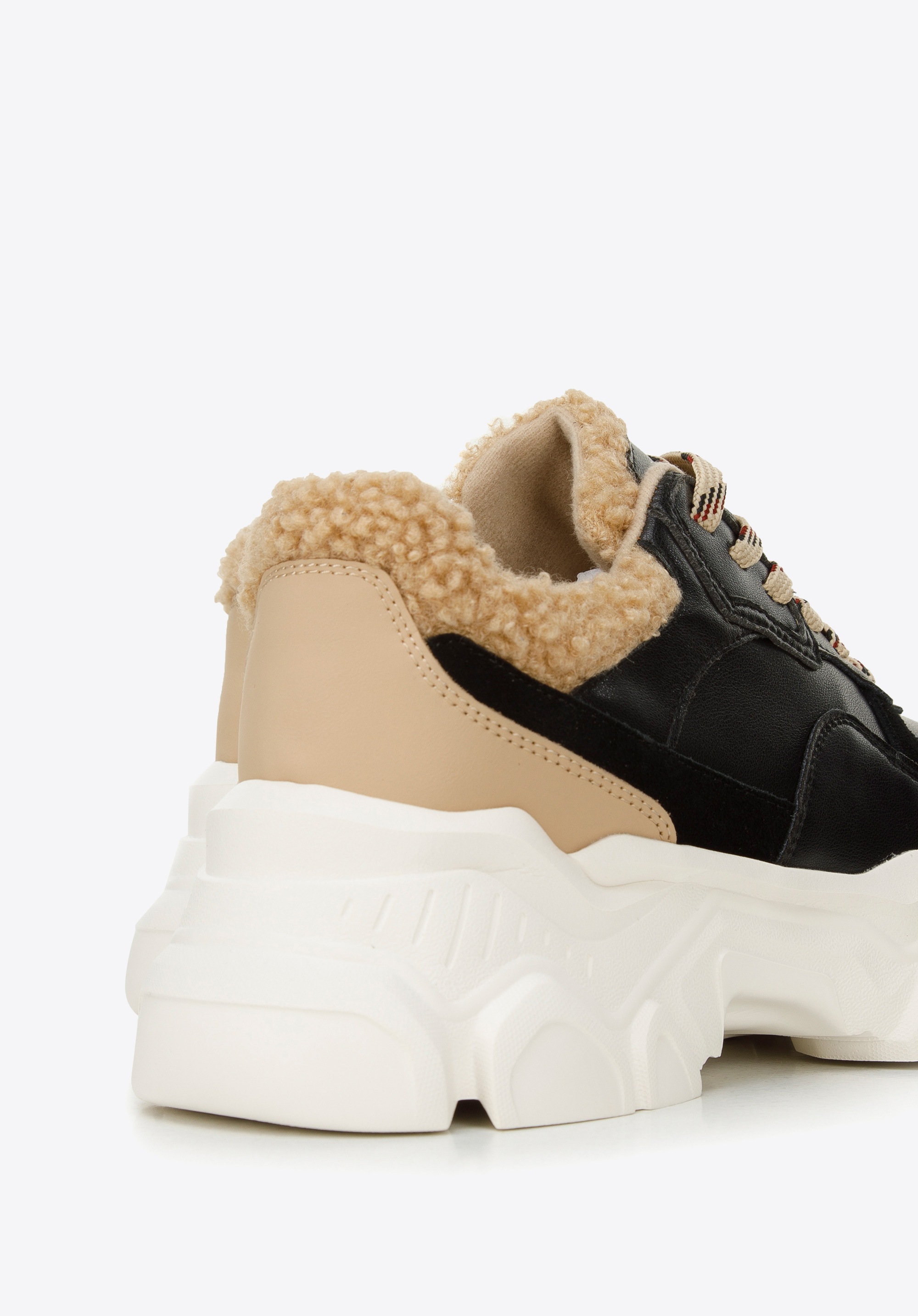 Damskie sneakersy ze sztucznym futrem