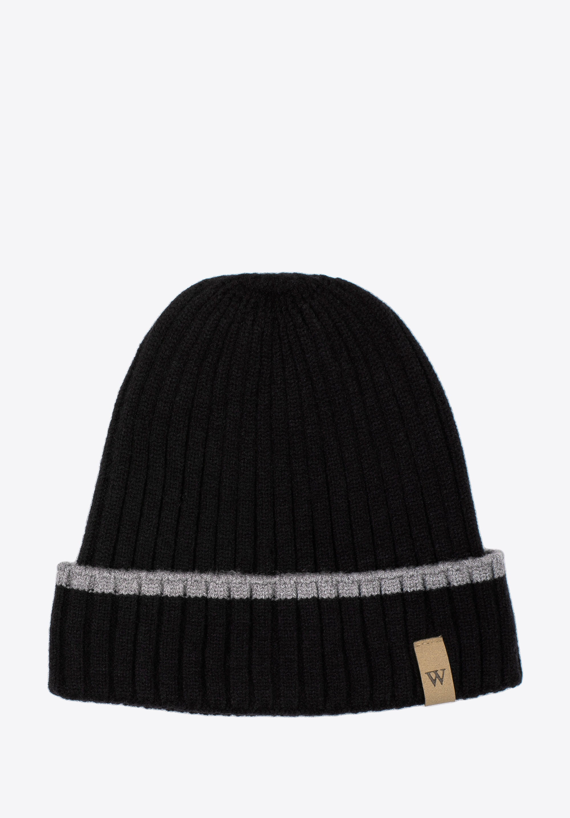 Męska czapka z kolorowym paskiem prosta