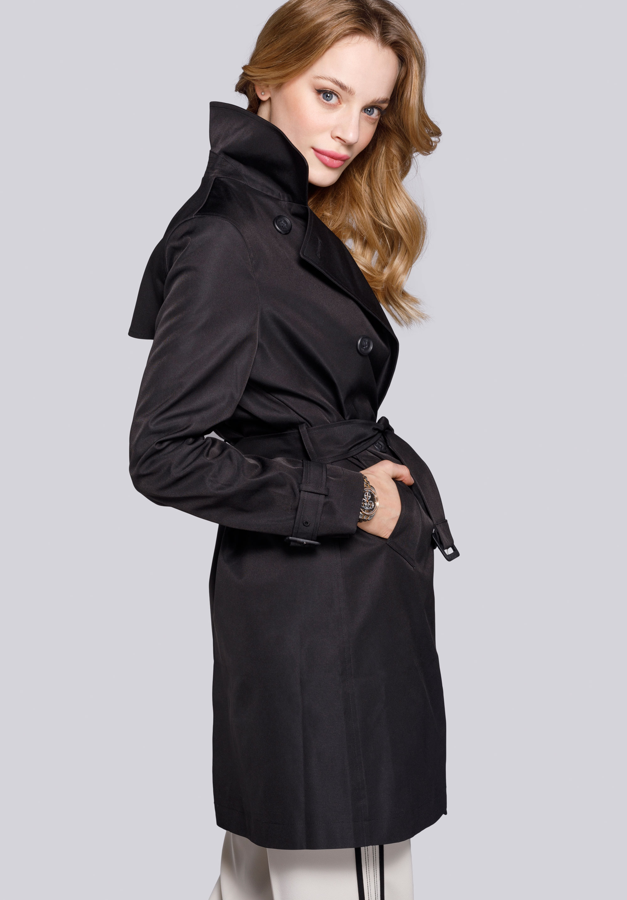 Damski trencz dwurzędowy